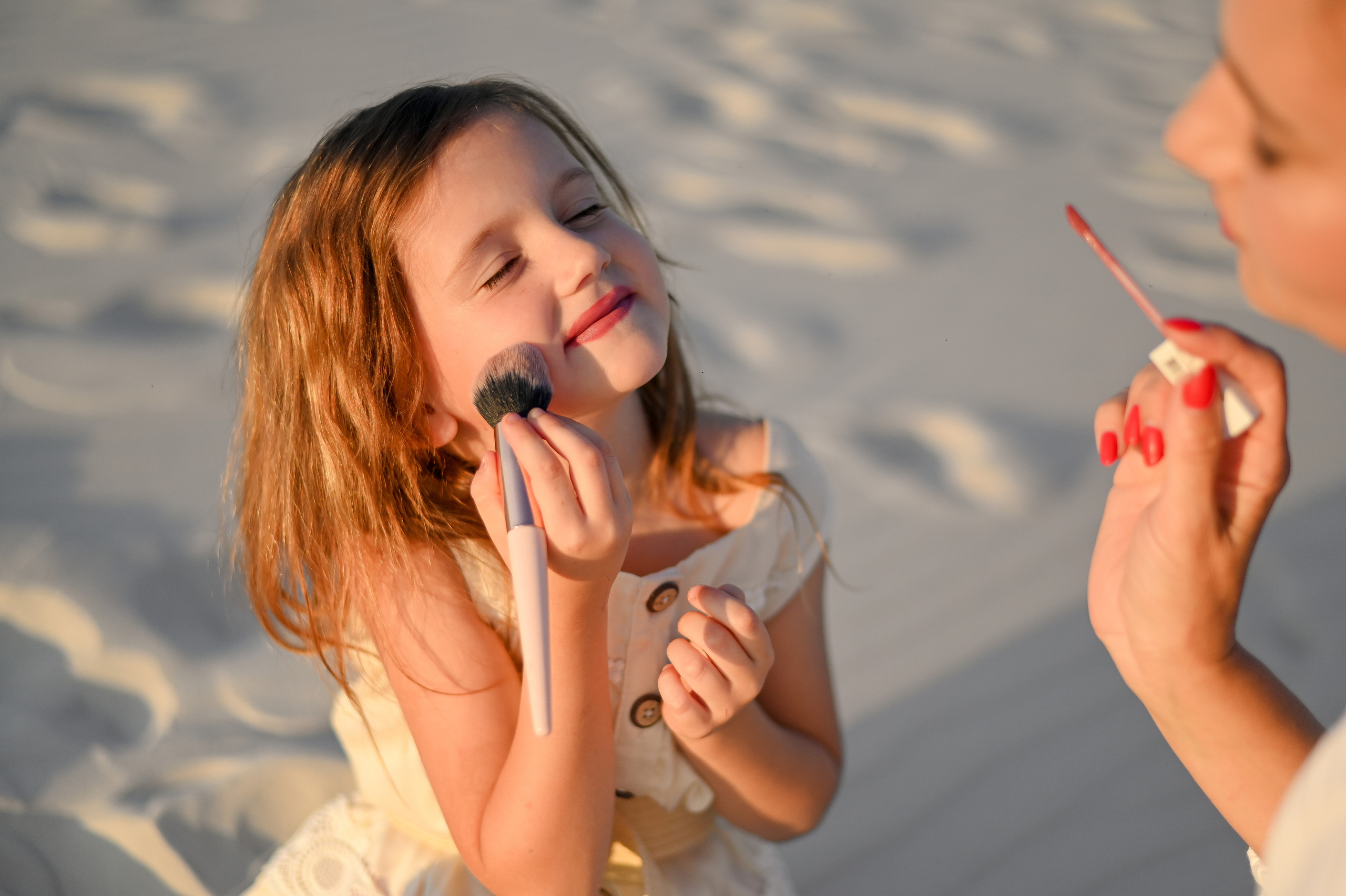 Прогулка на песках с дочуркой. Детский и семейный фотограф Алёна Васильева