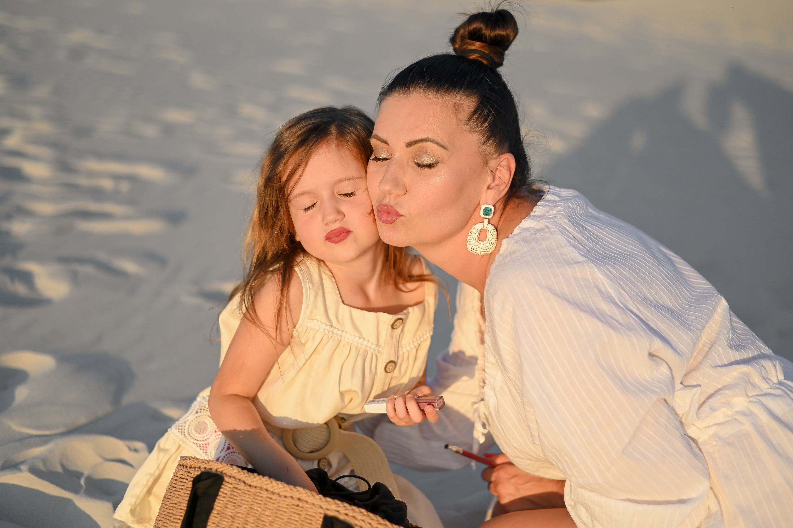 Прогулка на песках с дочуркой. Детский и семейный фотограф Алёна Васильева