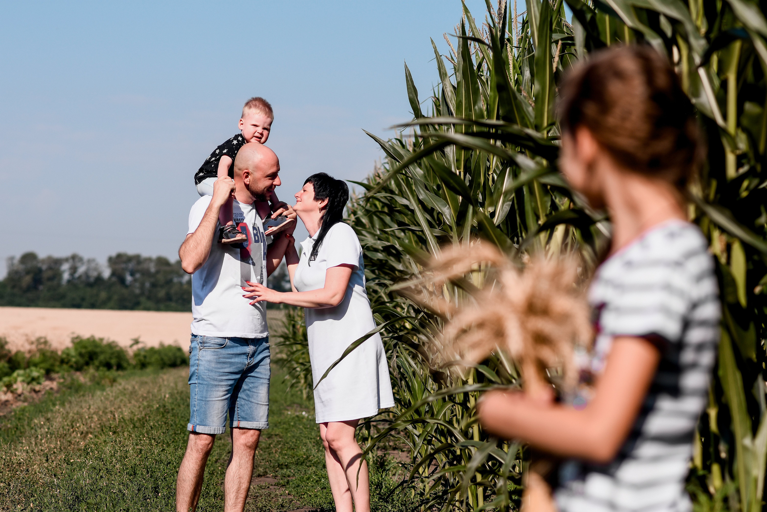 Летняя фотосессия прекрасной семьи. Детский и семейный фотограф Алёна Васильева
