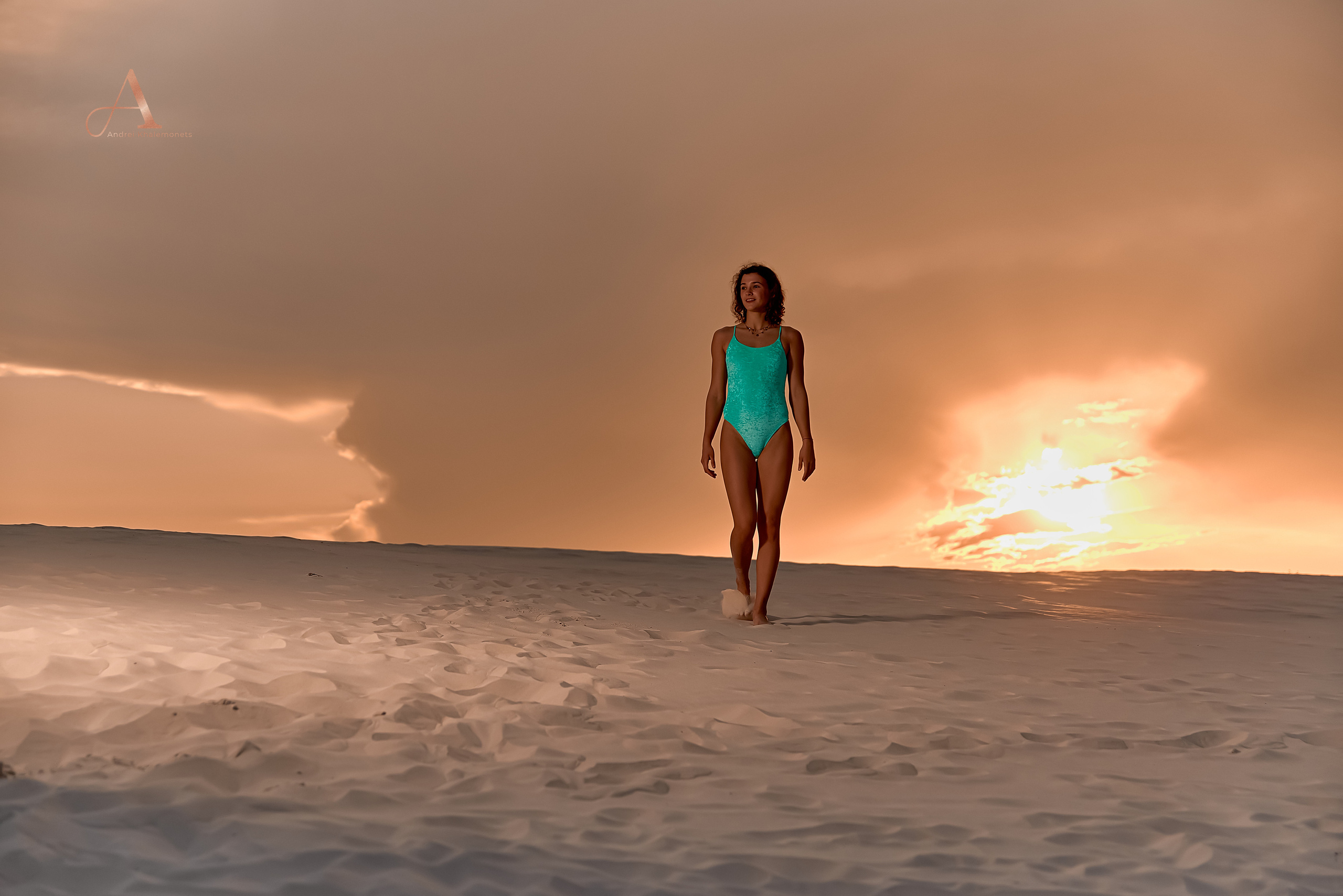 Закат в Оазисе Эмоций: Поэзия Света и Песка. Профессиональный Фотограф Халемонец Андрей в Кривой Рог Днепр Украина