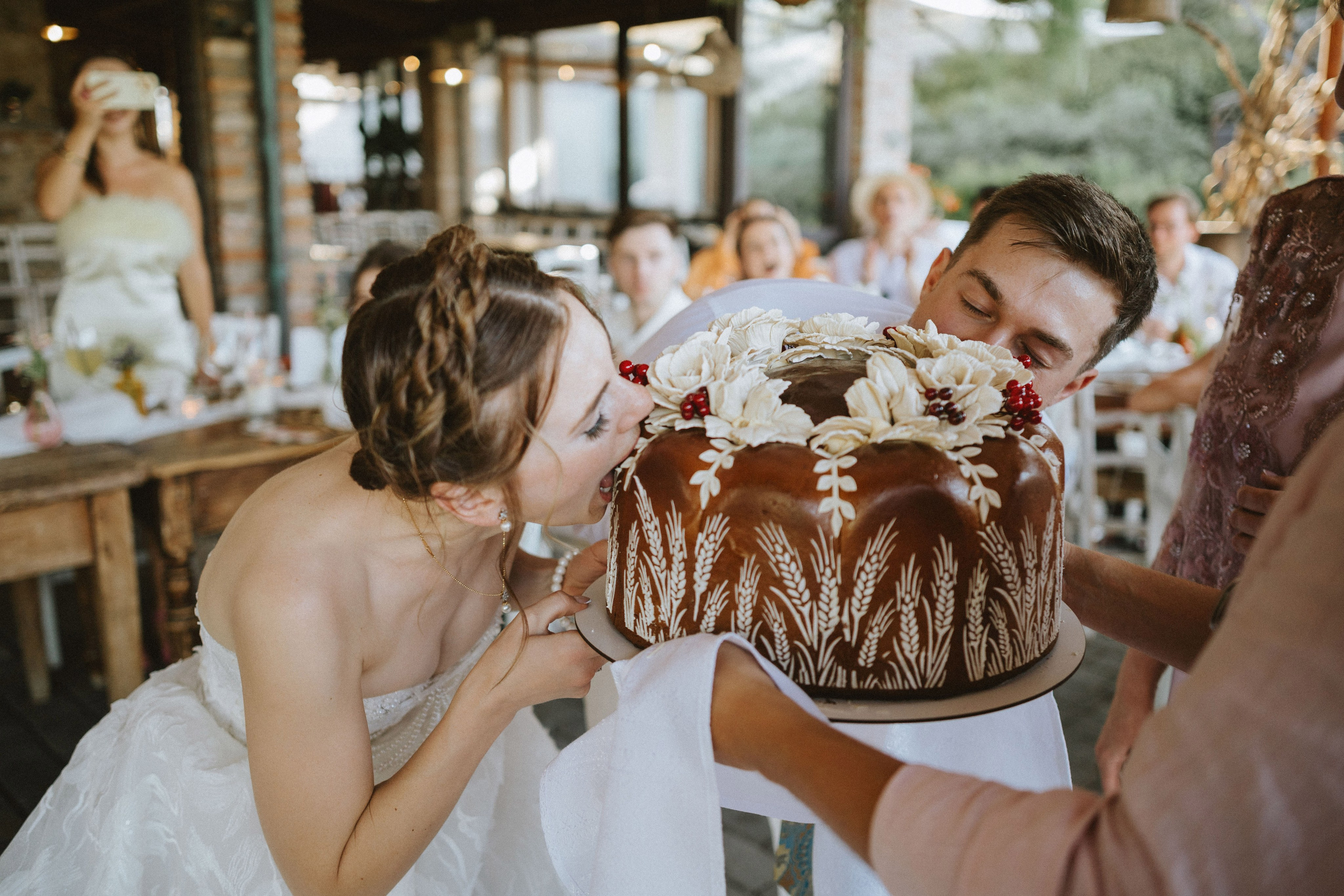 Yura & Katya: Tuscan Wedding Preview at Agriturismo Sottotono. Fotografo di matrimoni a Firenze, Pisa e Toscana | Fotografia spontanea ed elegante in Italia