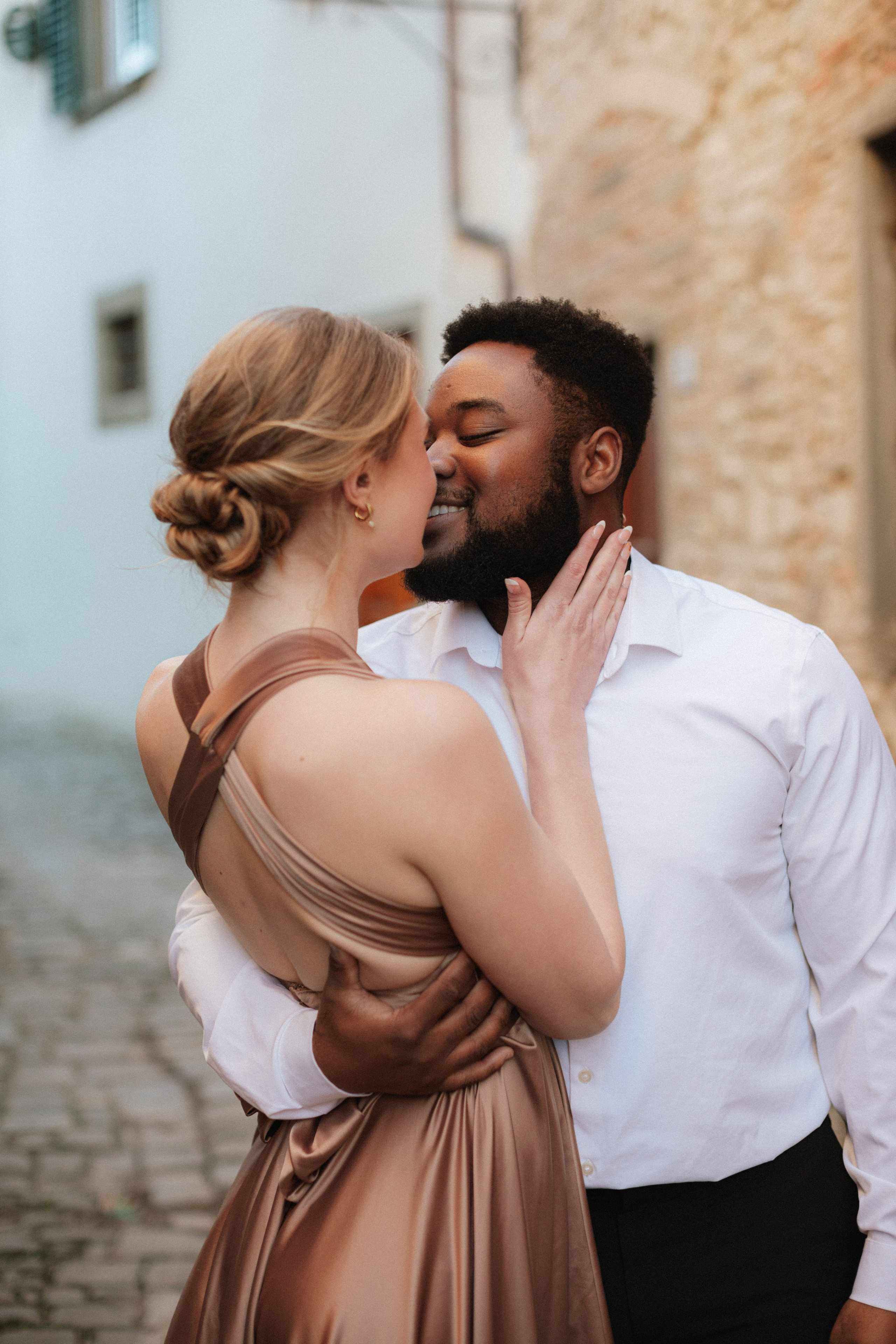Seth & Janaya. Fotografo di matrimoni a Firenze, Pisa e Toscana | Fotografia spontanea ed elegante in Italia
