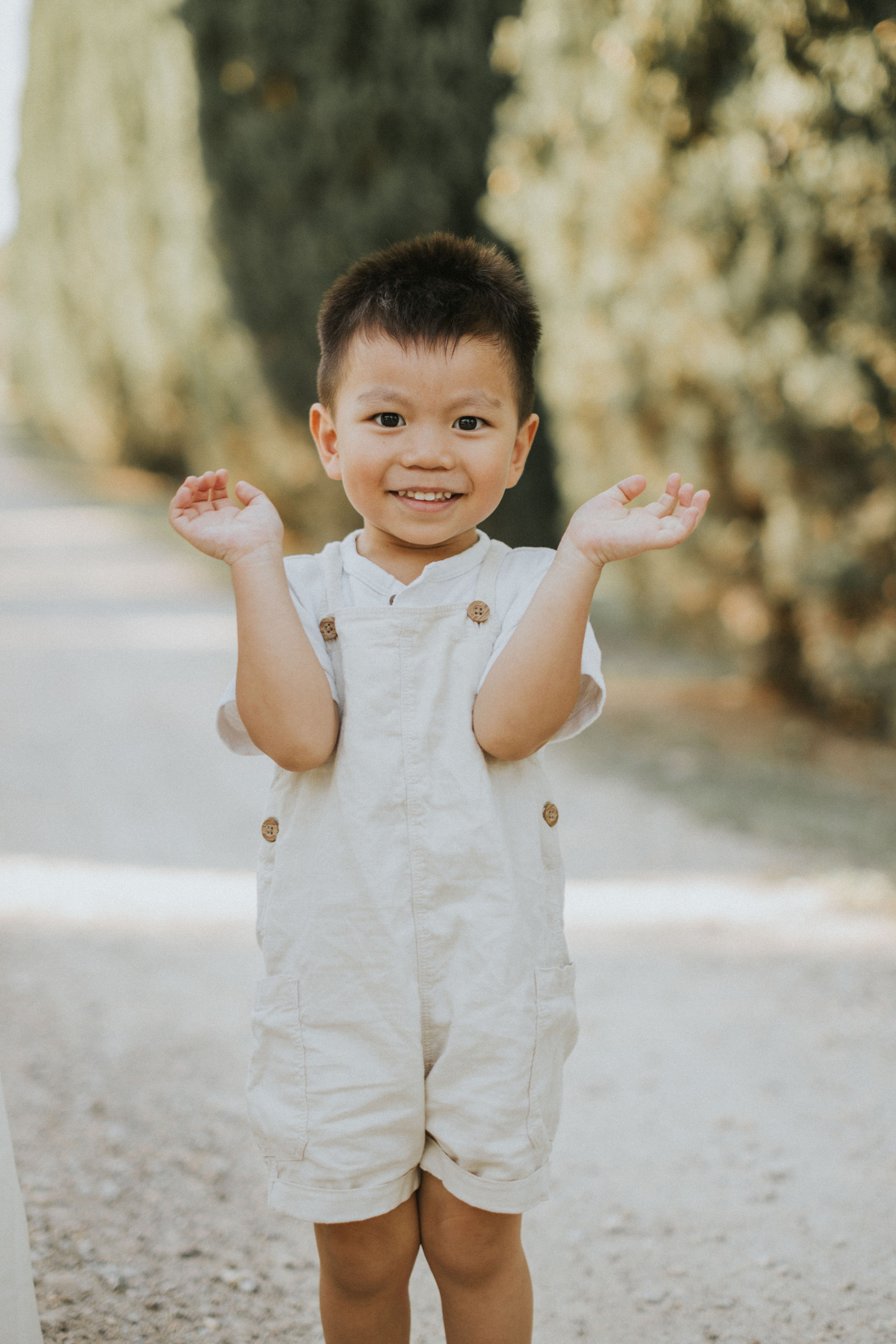 Family Photoshoot in Tuscany | Val d’Orcia & Pienza Photographer. Wedding Photographer in Florence, Pisa & Tuscany | Candid & Elegant Photography in Italy