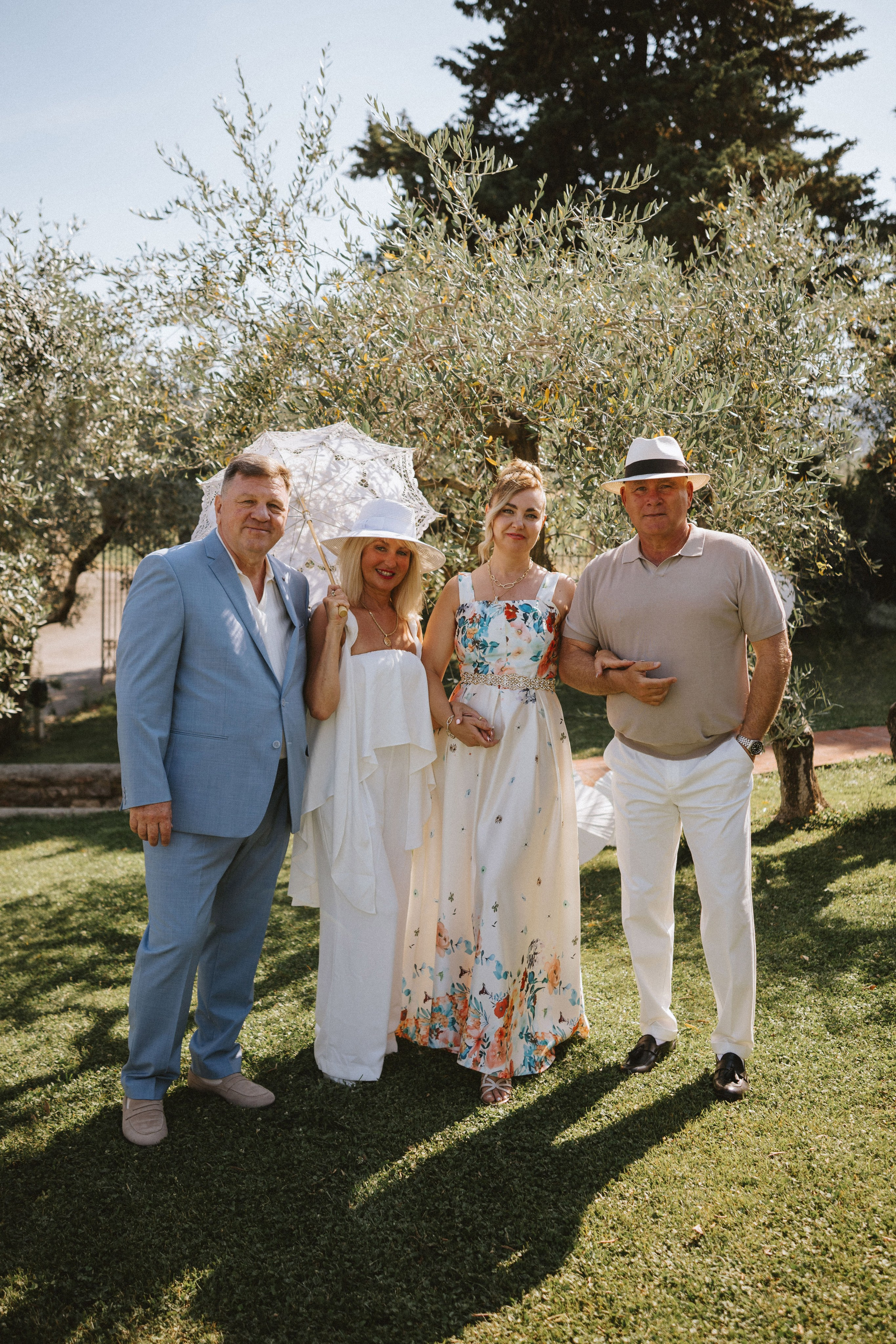 Yura & Katya: Tuscan Wedding Preview at Agriturismo Sottotono. Fotografo di matrimoni a Firenze, Pisa e Toscana | Fotografia spontanea ed elegante in Italia
