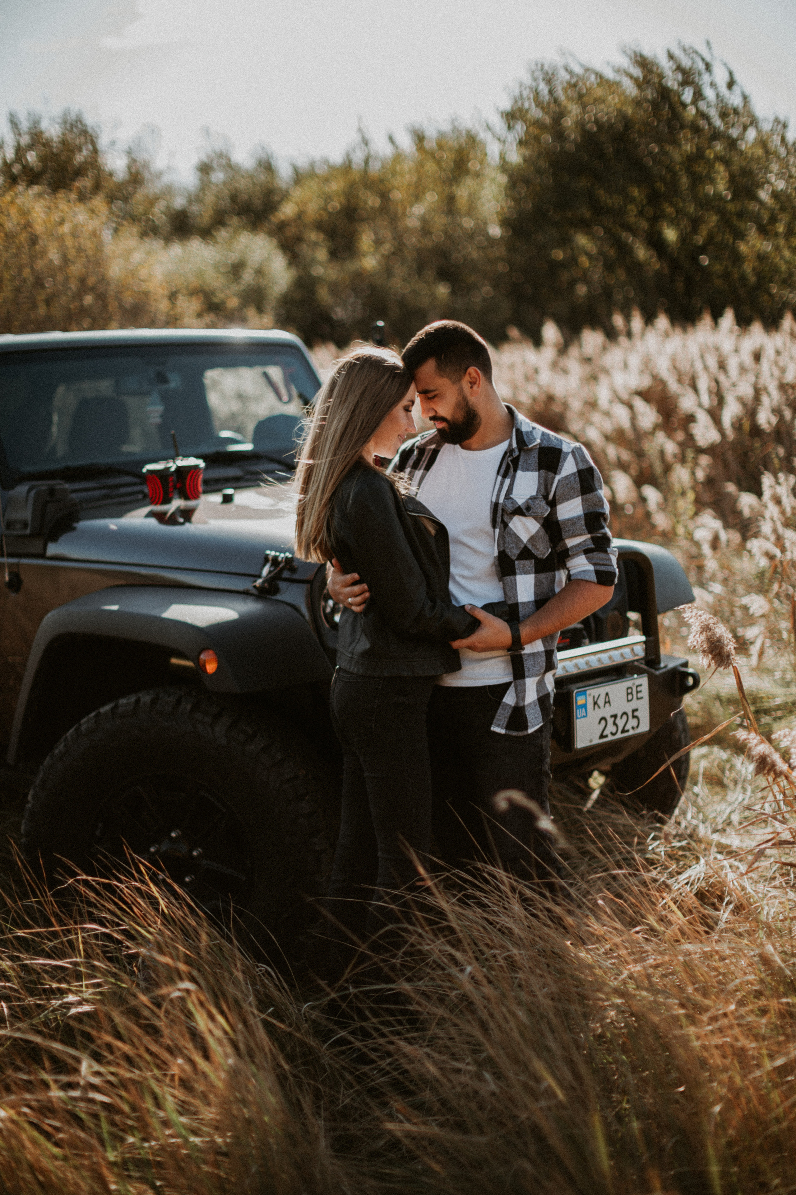 Nikolay & Olga — Stylish Couple Photoshoot | Sunset & Jeep Wrangler Meta Description: Discover Nikolay & Olga’s romantic couple photoshoot:. Wedding Photographer in Florence, Pisa & Tuscany | Candid & Elegant Photography in Italy