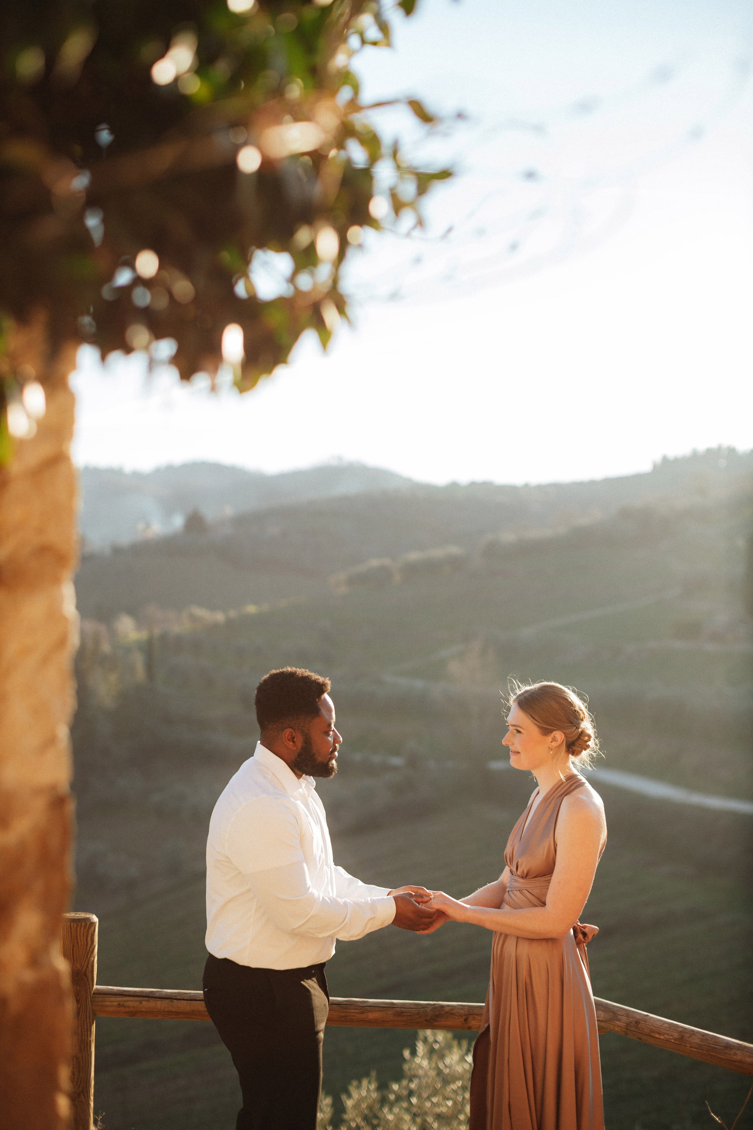 Seth & Janaya. Fotografo di matrimoni a Firenze, Pisa e Toscana | Fotografia spontanea ed elegante in Italia