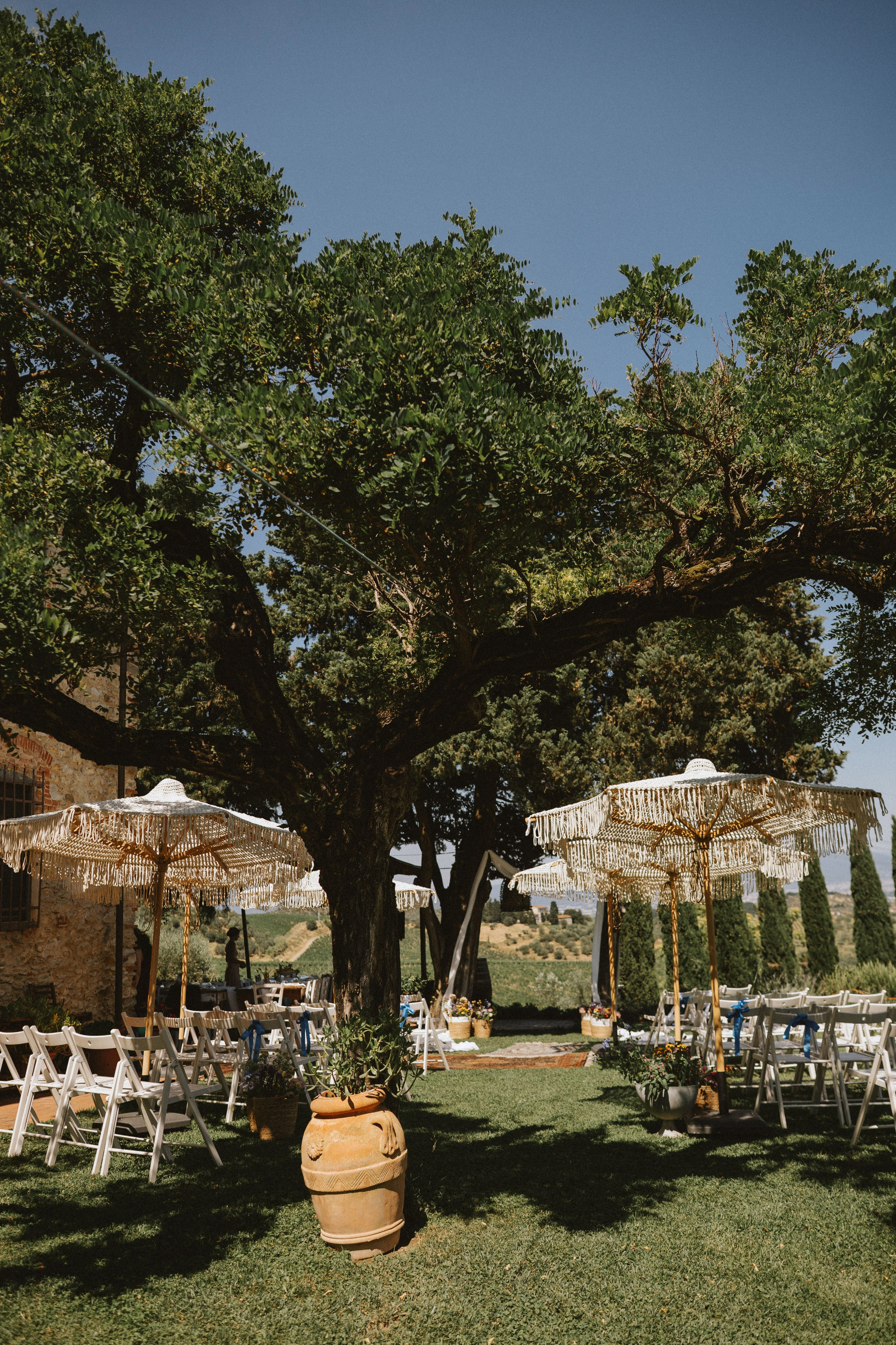 Yura & Katya: Tuscan Wedding Preview at Agriturismo Sottotono. Fotografo di matrimoni a Firenze, Pisa e Toscana | Fotografia spontanea ed elegante in Italia