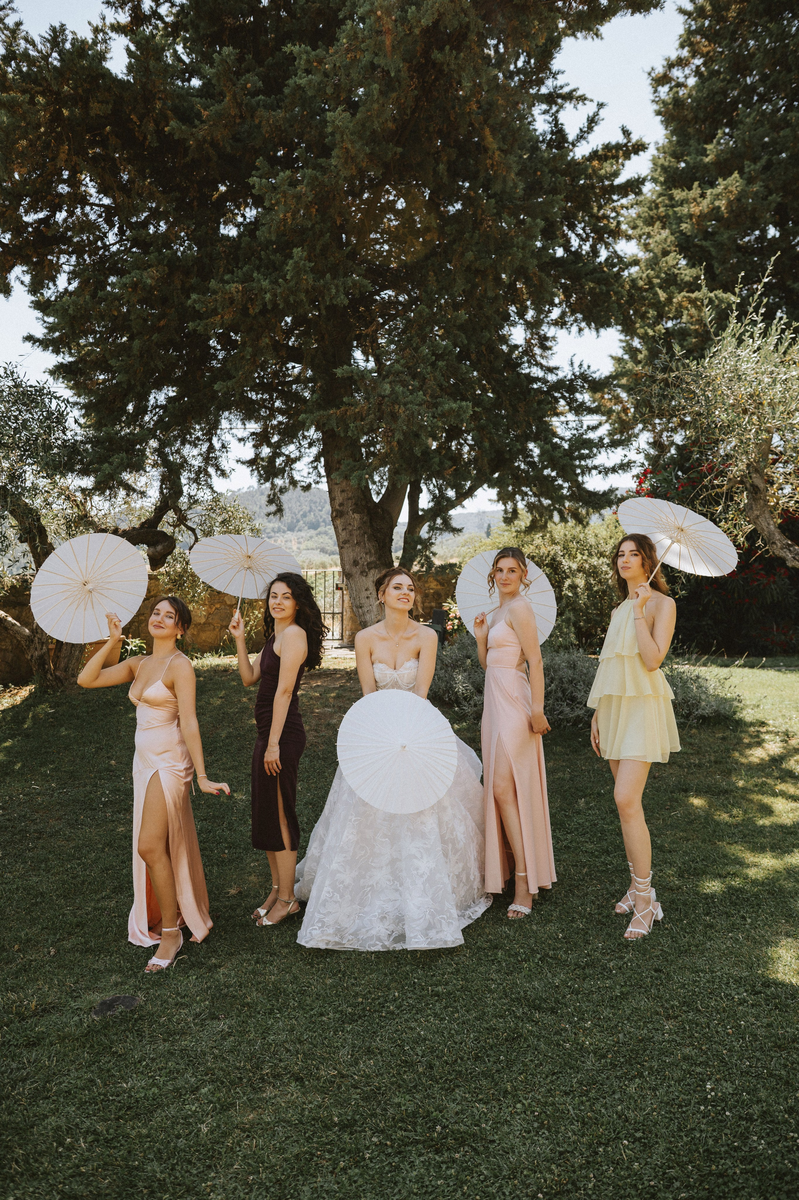 Yura & Katya: Tuscan Wedding Preview at Agriturismo Sottotono. Fotografo di matrimoni a Firenze, Pisa e Toscana | Fotografia spontanea ed elegante in Italia