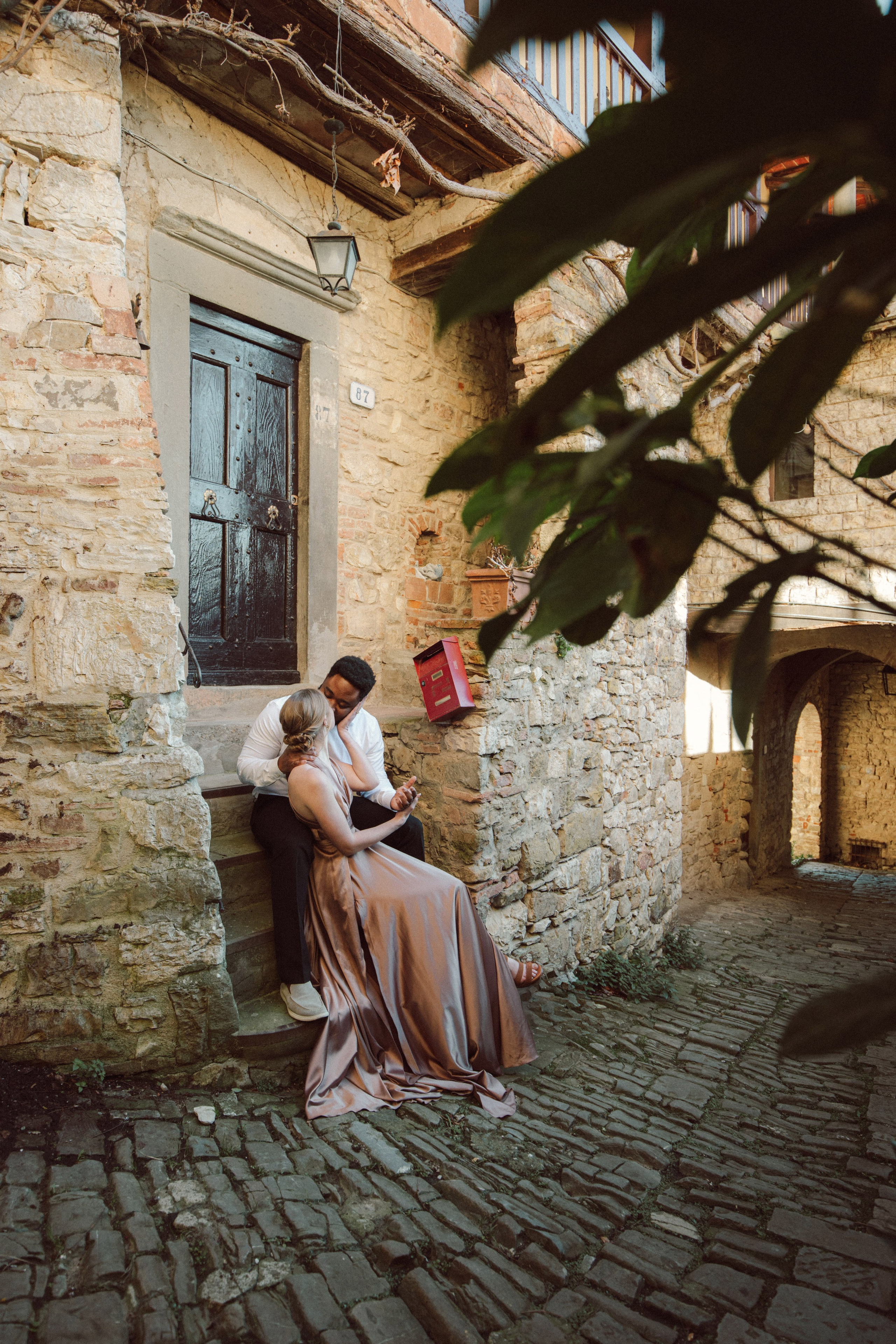 Seth & Janaya. Fotografo di matrimoni a Firenze, Pisa e Toscana | Fotografia spontanea ed elegante in Italia