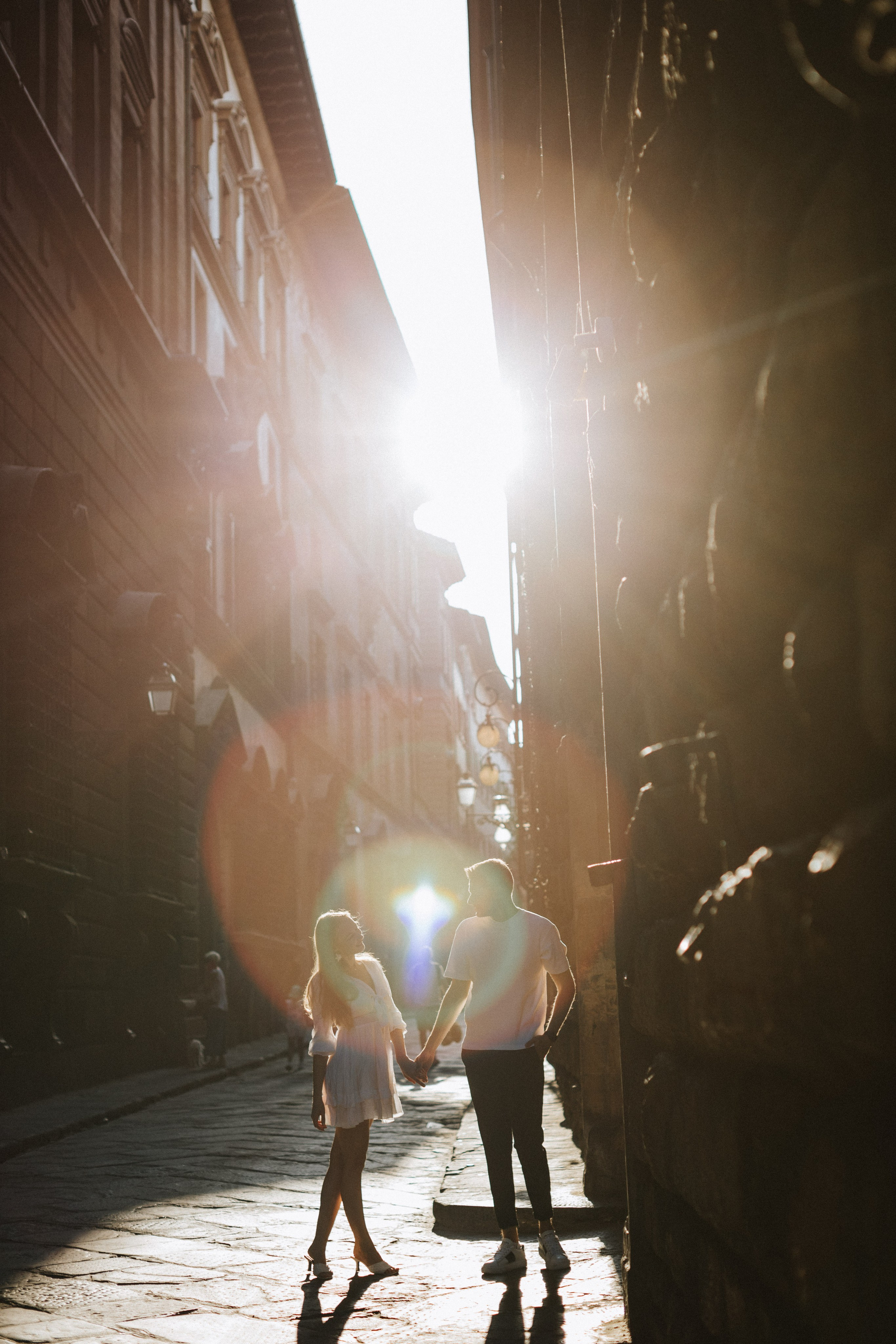 Couple Photoshoot Florence | Romantic Session at Ponte Vecchio & Uffizi. Wedding Photographer in Florence, Pisa & Tuscany | Candid & Elegant Photography in Italy