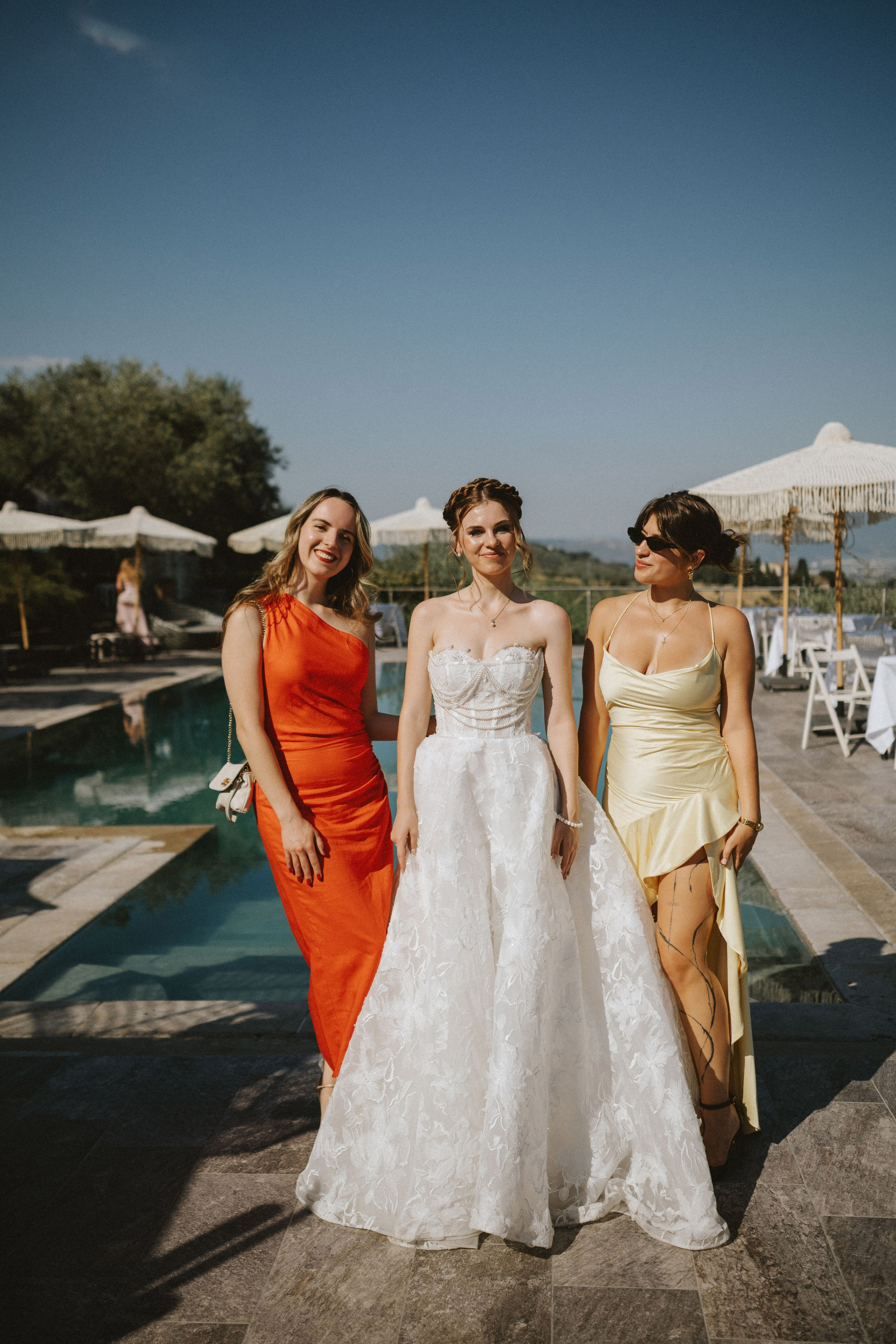 Yura & Katya: Tuscan Wedding Preview at Agriturismo Sottotono. Fotografo di matrimoni a Firenze, Pisa e Toscana | Fotografia spontanea ed elegante in Italia