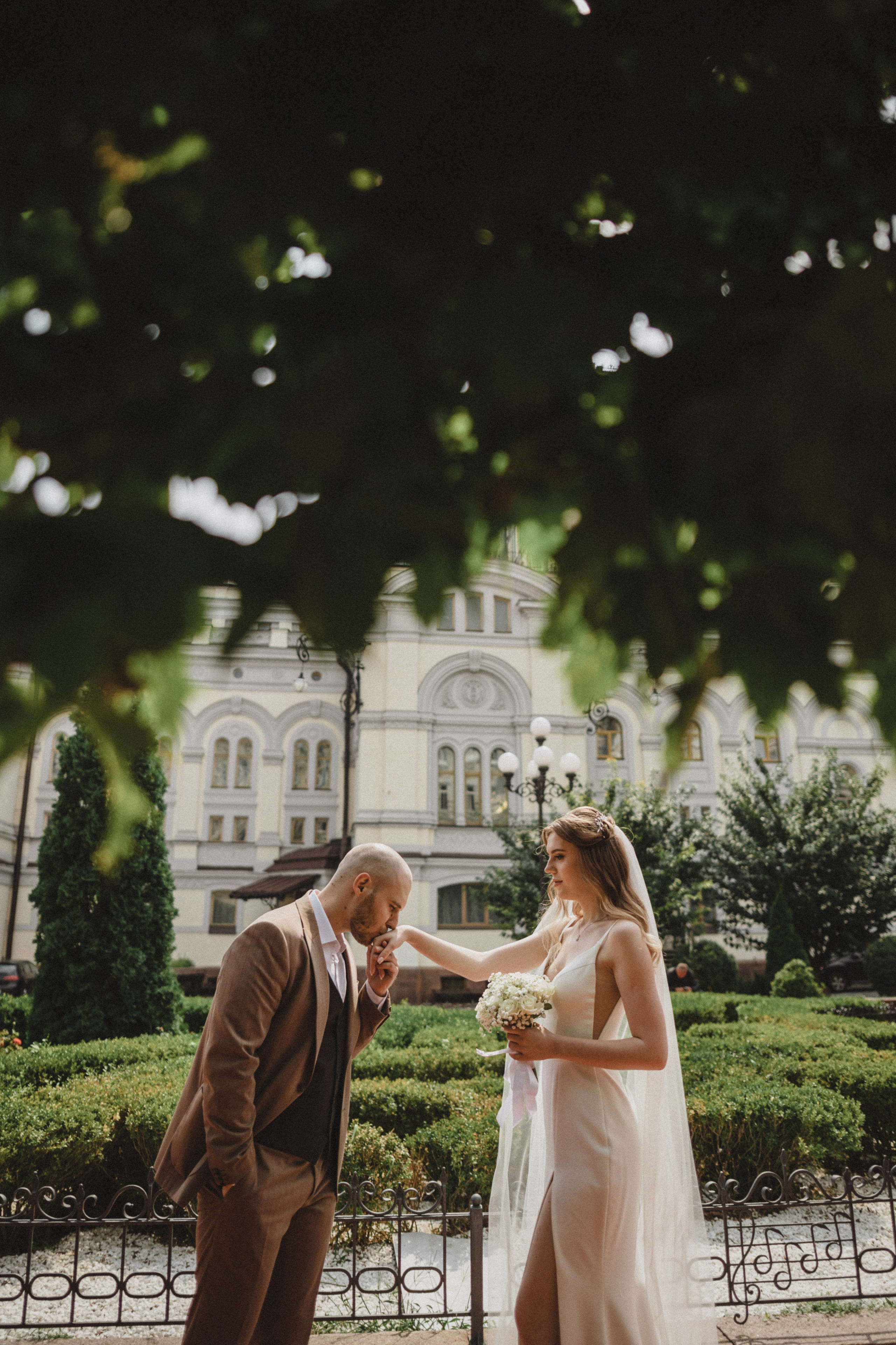 Elegant Urban Wedding Photography — Roman & Valentina. Wedding Photographer in Florence, Pisa & Tuscany | Candid & Elegant Photography in Italy