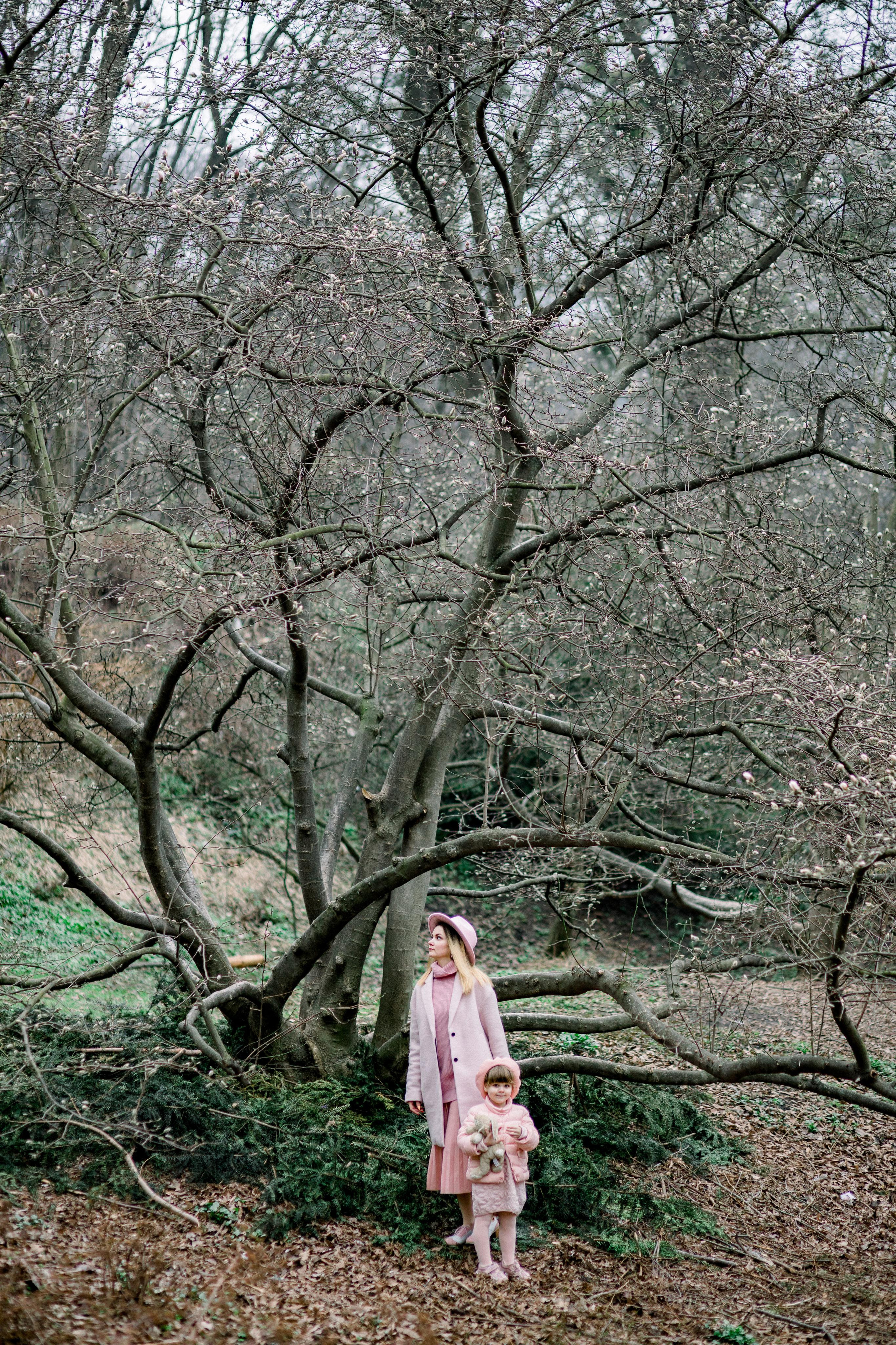 Фотосессия мамы и дочки в ботаническом саду им. Фомина. Wedding Photographer in Florence, Pisa & Tuscany | Candid & Elegant Photography in Italy