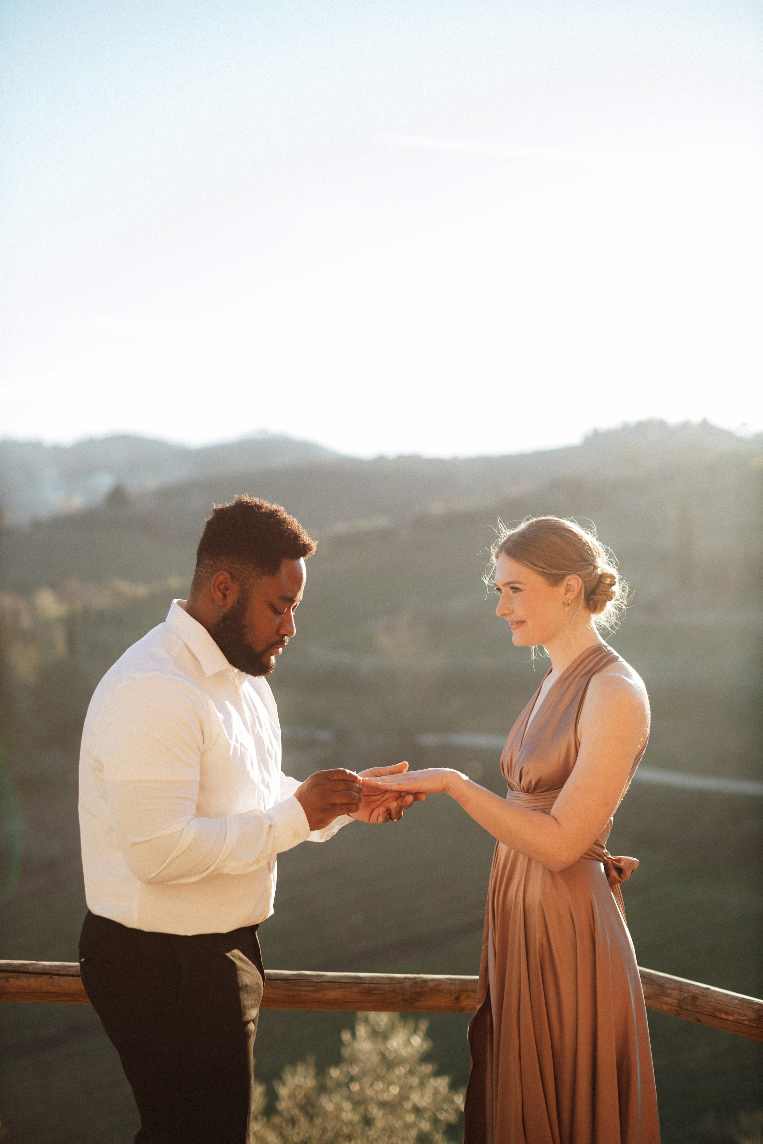Seth & Janaya. Fotografo di matrimoni a Firenze, Pisa e Toscana | Fotografia spontanea ed elegante in Italia
