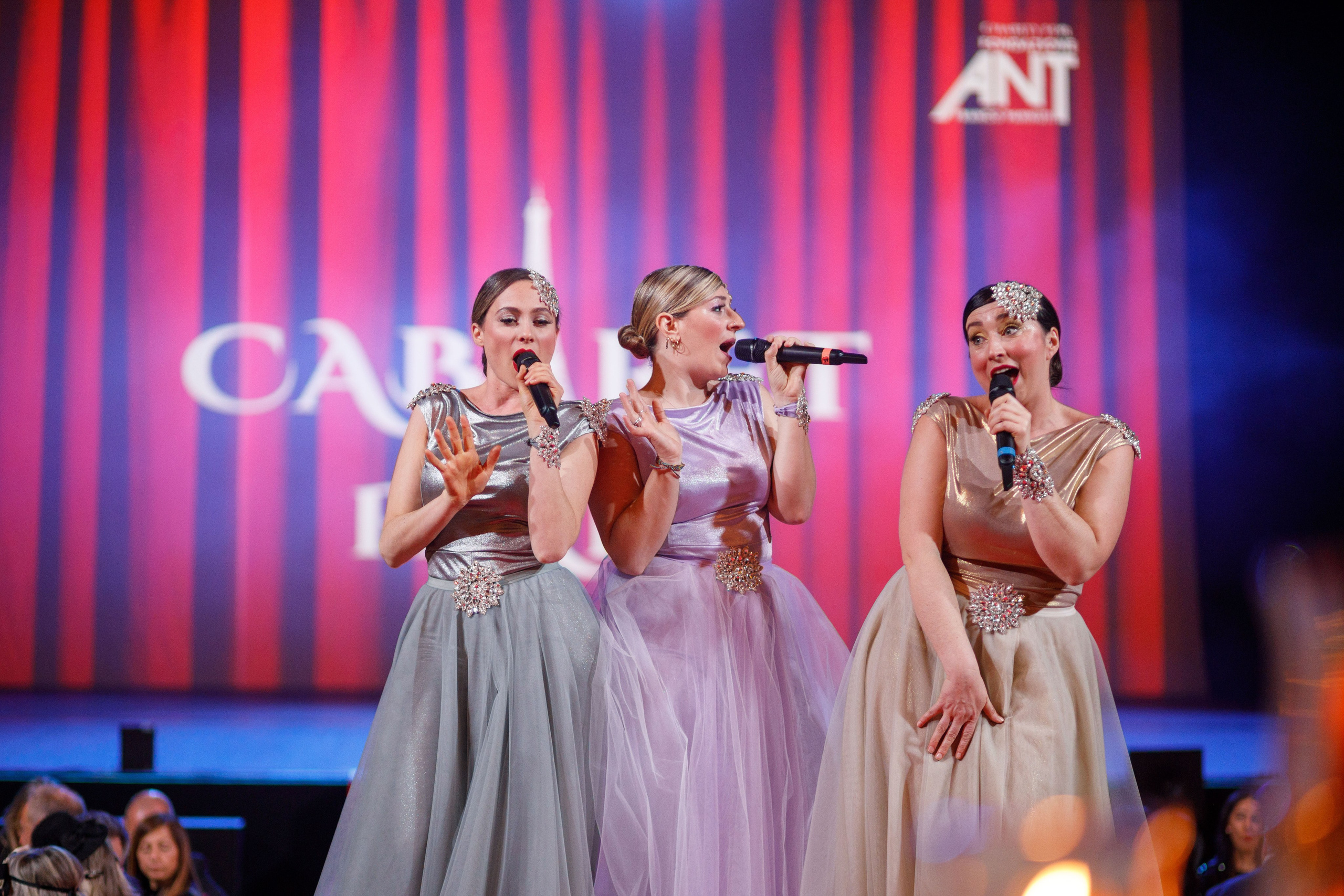 Cabaret Paris — Event Photography for Fondazione ANT | Gala & Charity Photography. Wedding Photographer in Florence, Pisa & Tuscany | Candid & Elegant Photography in Italy