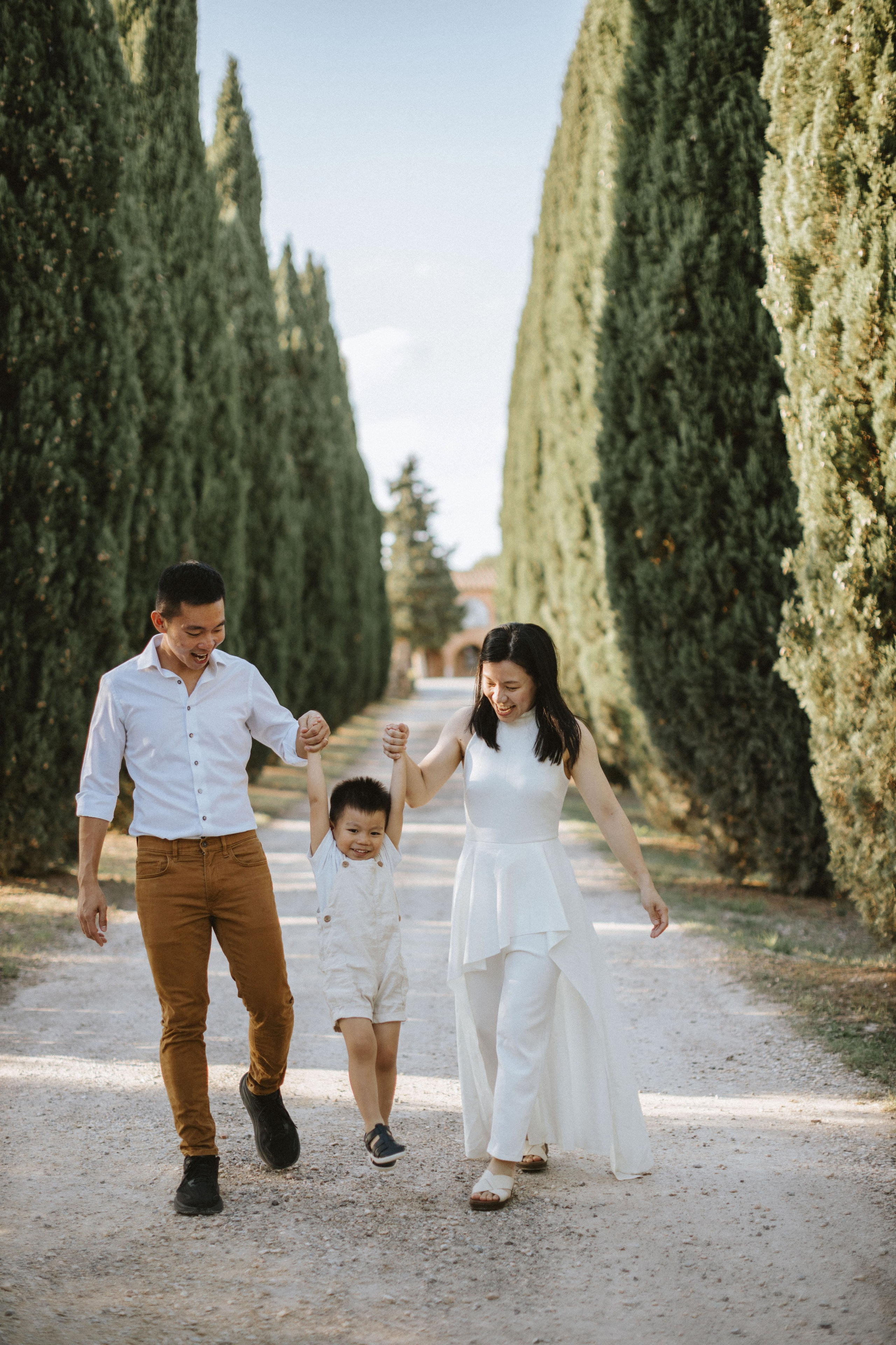 Family Photoshoot in Tuscany | Val d’Orcia & Pienza Photographer. Wedding Photographer in Florence, Pisa & Tuscany | Candid & Elegant Photography in Italy