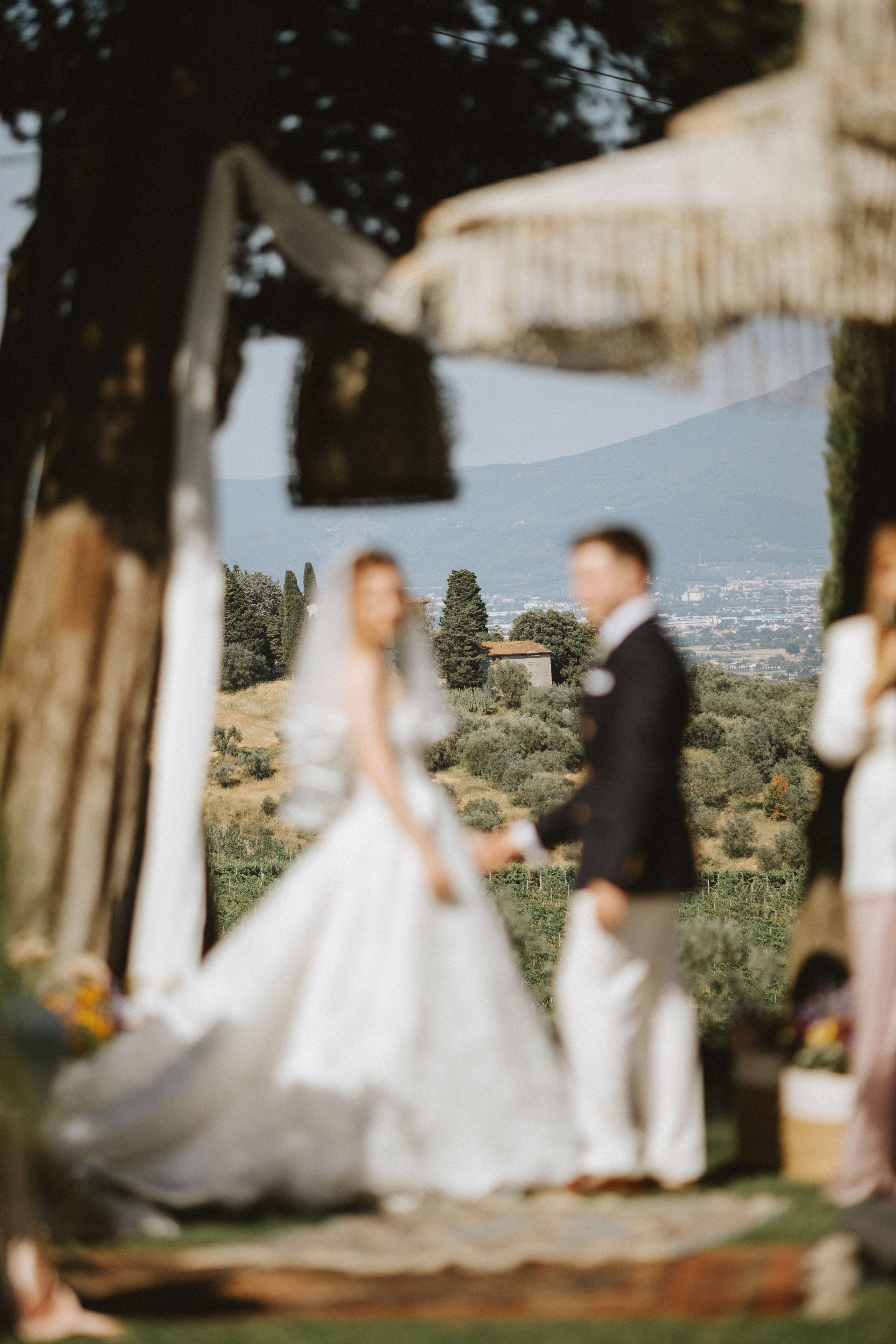 Yura & Katya: Tuscan Wedding Preview at Agriturismo Sottotono. Fotografo di matrimoni a Firenze, Pisa e Toscana | Fotografia spontanea ed elegante in Italia