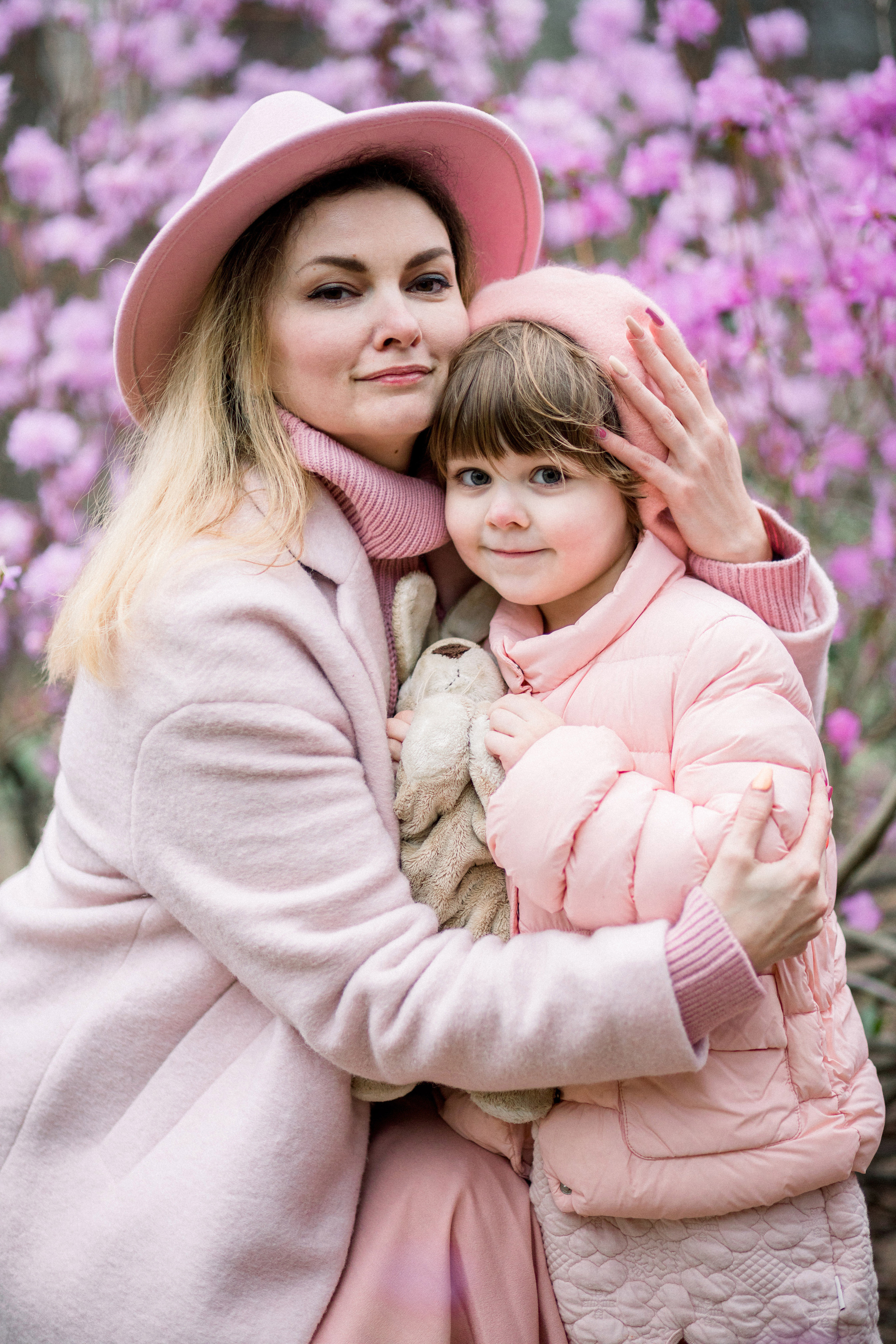 Фотосессия мамы и дочки в ботаническом саду им. Фомина. Wedding Photographer in Florence, Pisa & Tuscany | Candid & Elegant Photography in Italy