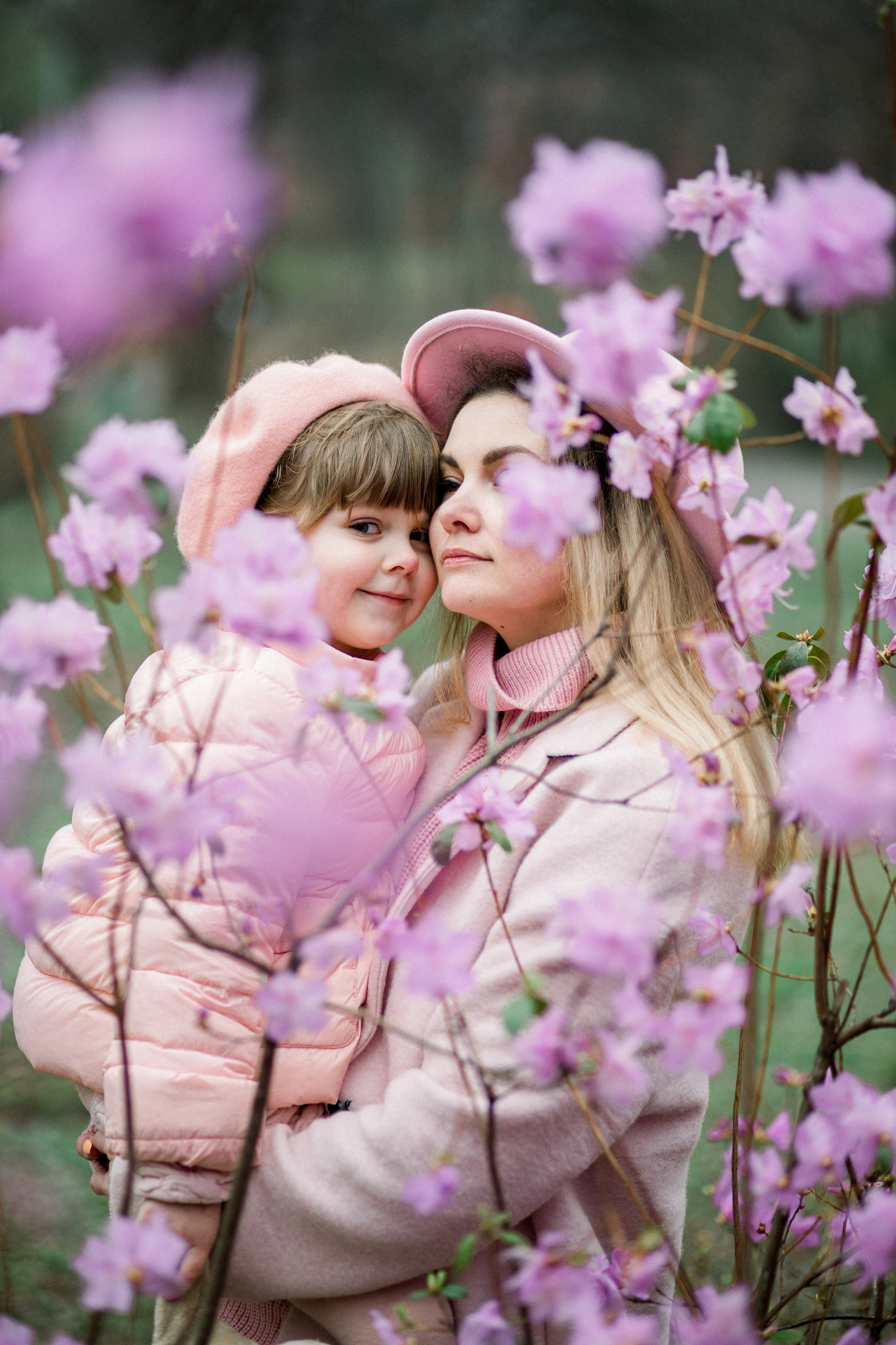 Фотосессия мамы и дочки в ботаническом саду им. Фомина. Wedding Photographer in Florence, Pisa & Tuscany | Candid & Elegant Photography in Italy