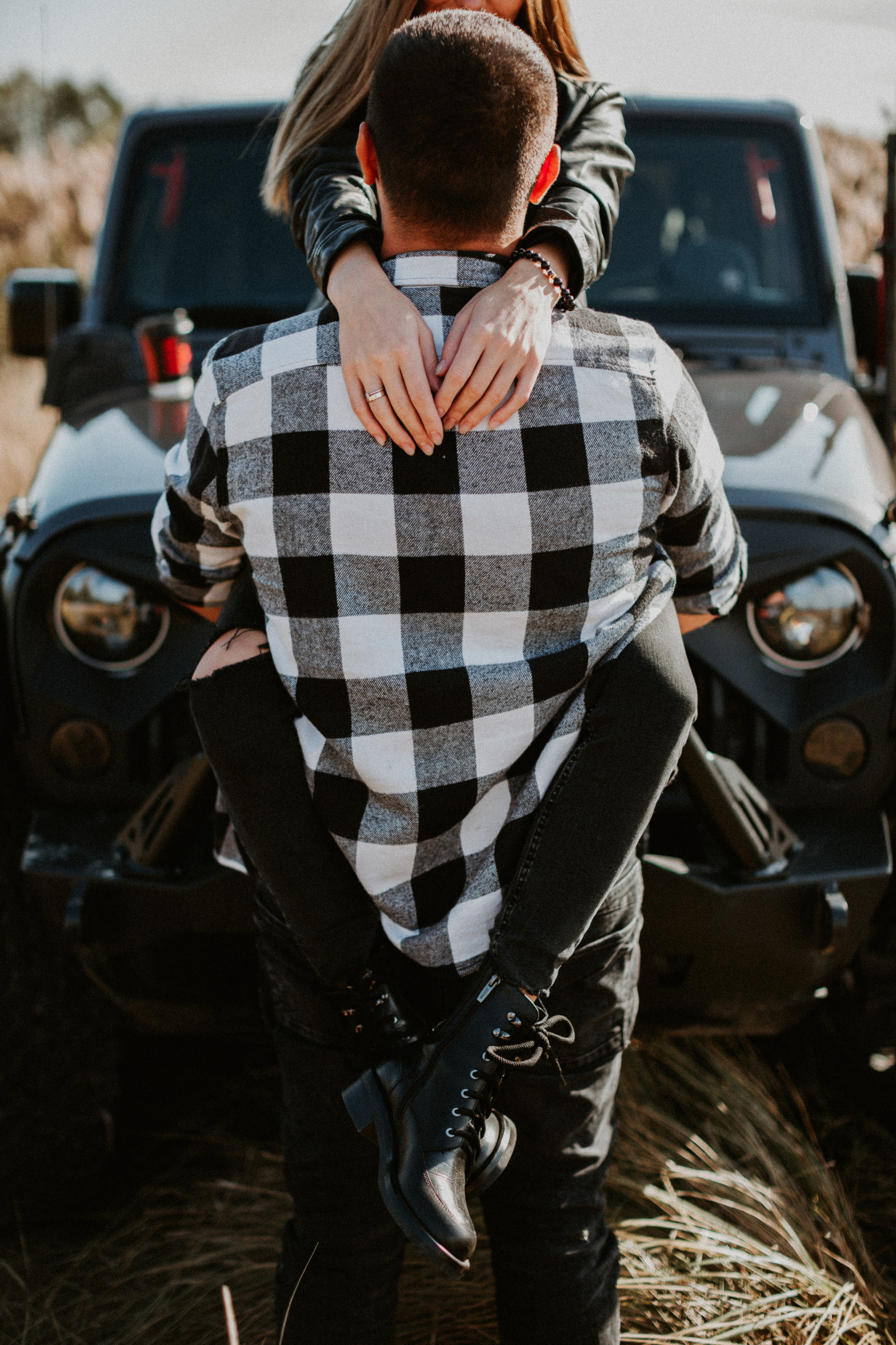 Nikolay & Olga — Stylish Couple Photoshoot | Sunset & Jeep Wrangler Meta Description: Discover Nikolay & Olga’s romantic couple photoshoot:. Wedding Photographer in Florence, Pisa & Tuscany | Candid & Elegant Photography in Italy