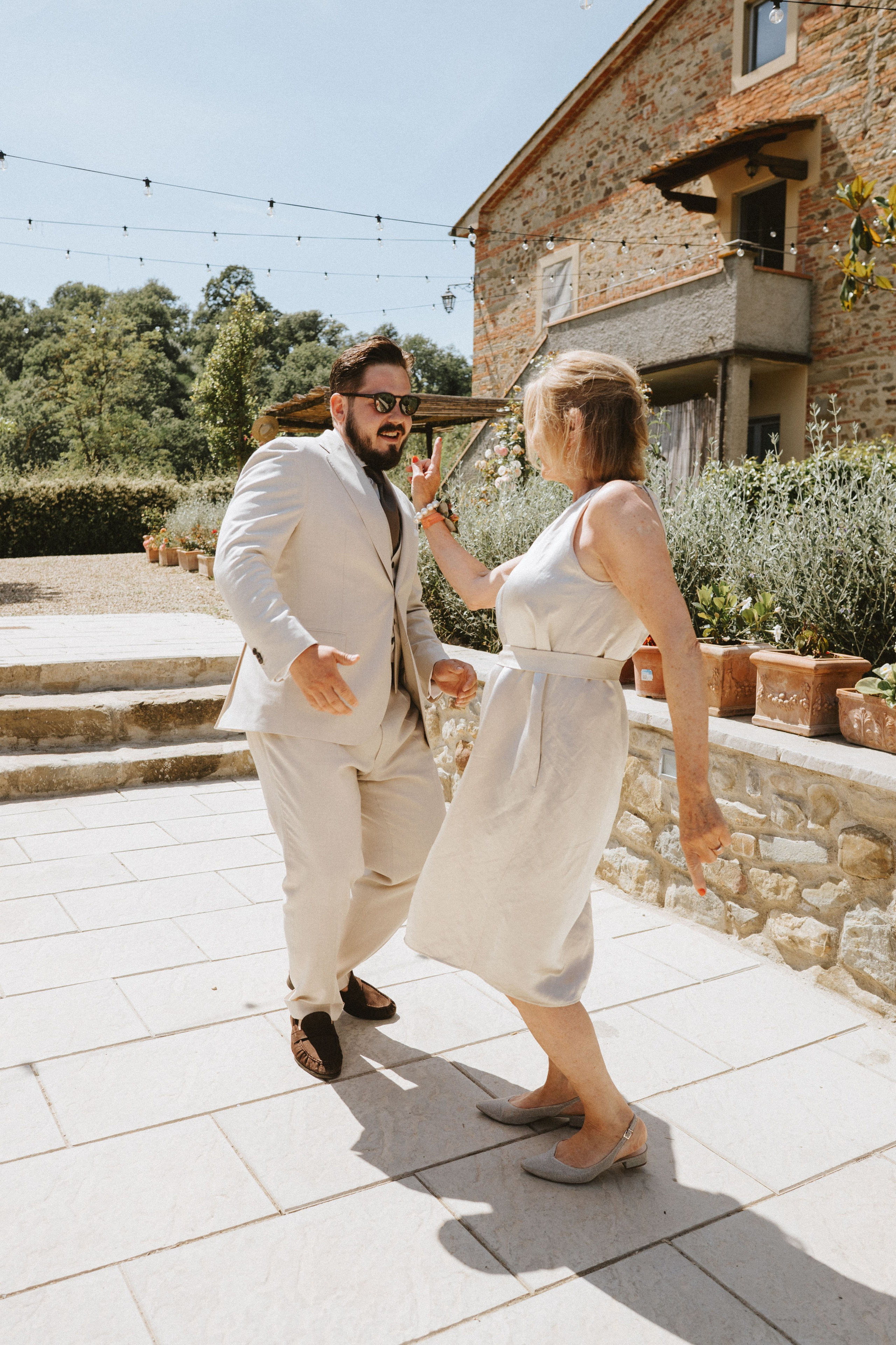 Sebastian & Isa – Matrimonio Romantico in Toscana | Celebrazione Intima tra le Colline. Fotografo di matrimoni a Firenze, Pisa e Toscana | Fotografia spontanea ed elegante in Italia