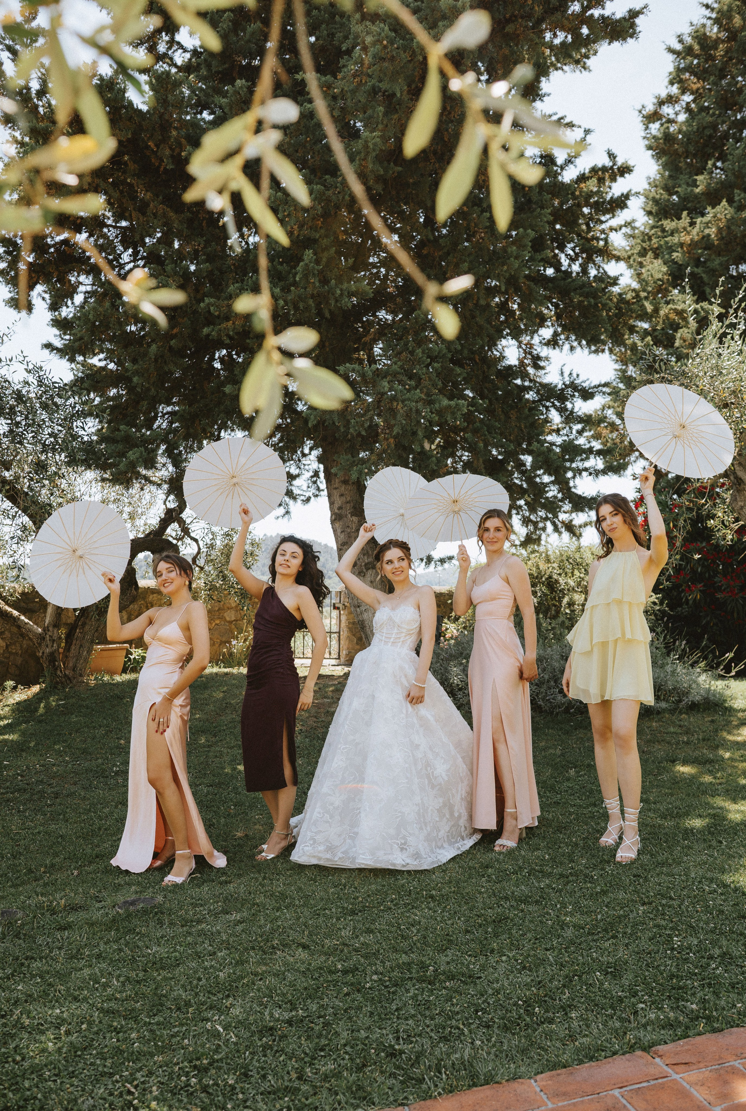 Yura & Katya: Tuscan Wedding Preview at Agriturismo Sottotono. Fotografo di matrimoni a Firenze, Pisa e Toscana | Fotografia spontanea ed elegante in Italia