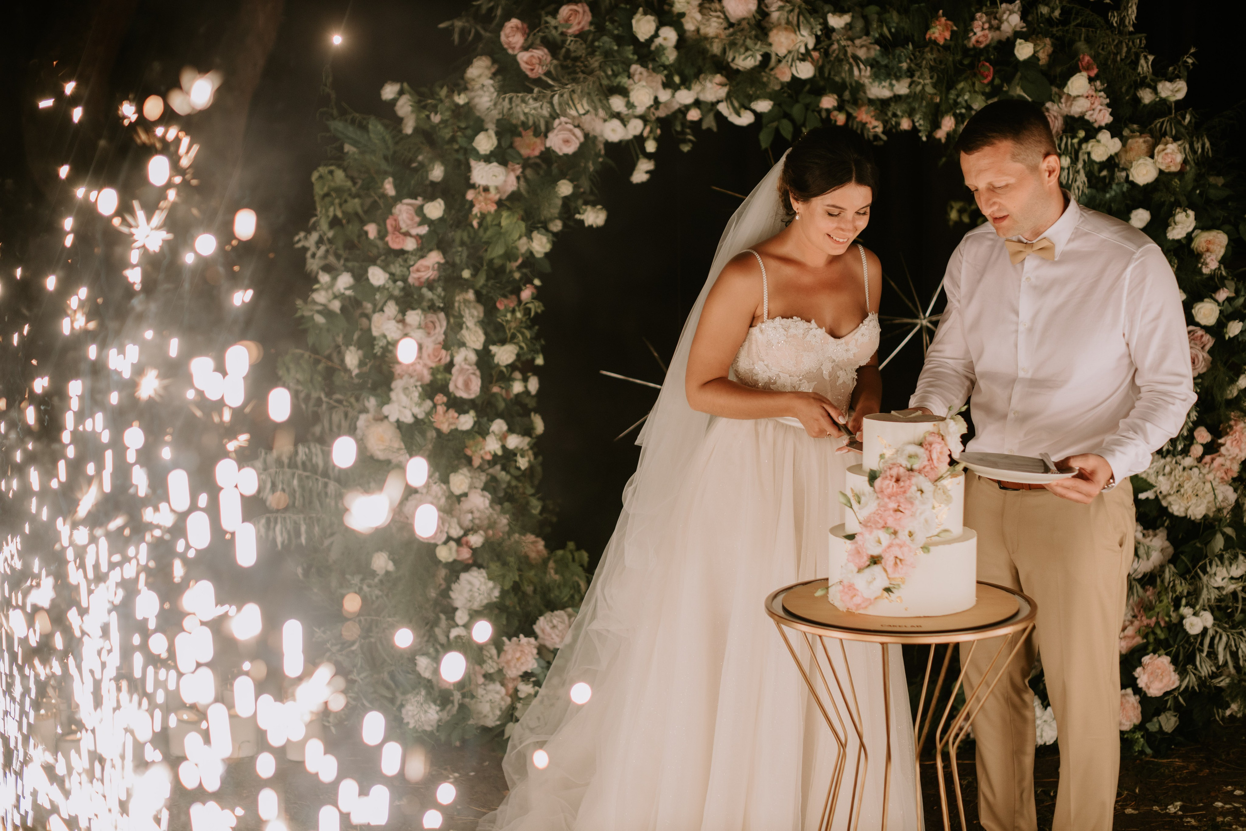 Matrimonio elegante di Olga & Slava — Emozioni autentiche e bellezza senza tempo. Fotografo di matrimoni a Firenze, Pisa e Toscana | Fotografia spontanea ed elegante in Italia