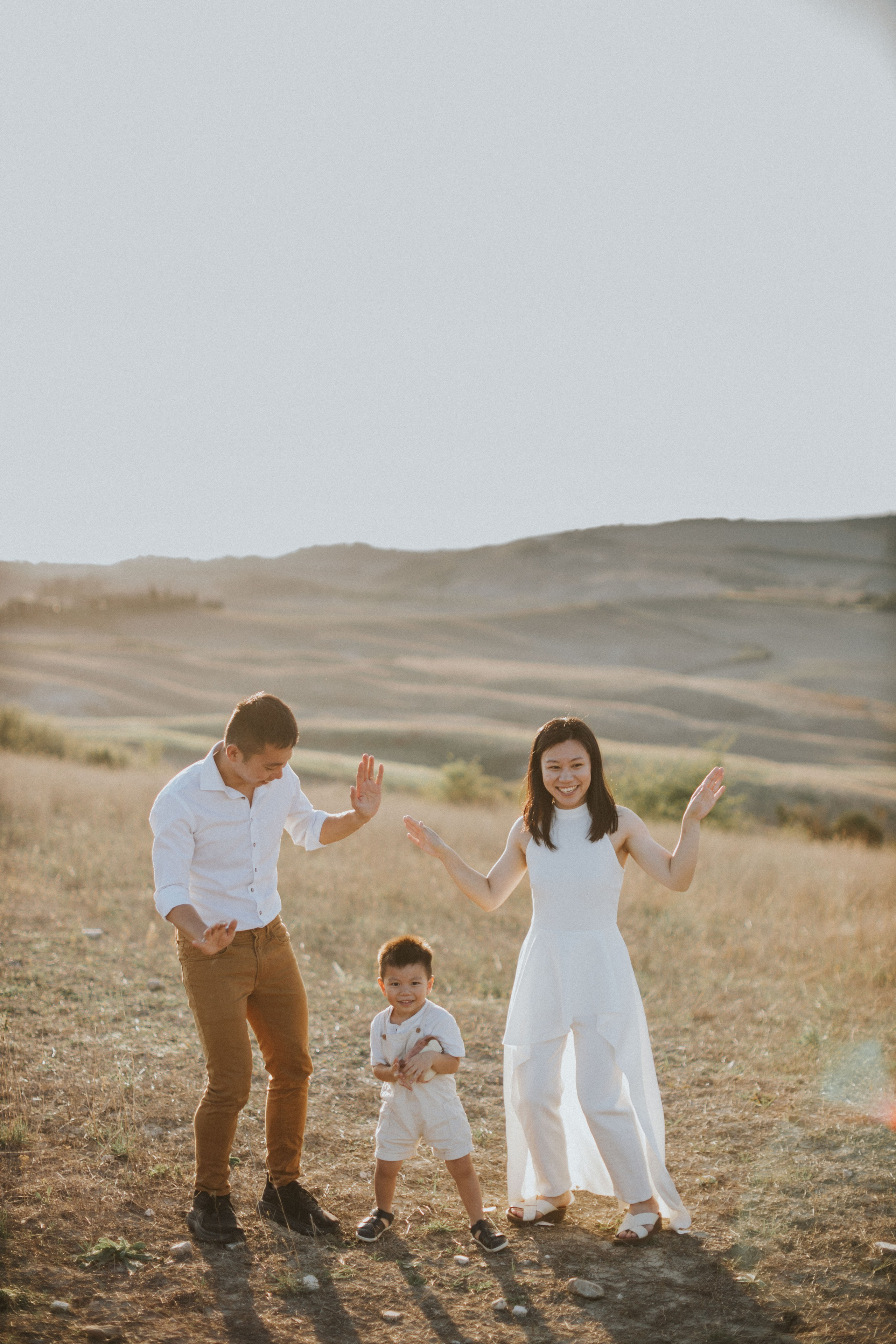 Family Photoshoot in Tuscany | Val d’Orcia & Pienza Photographer. Wedding Photographer in Florence, Pisa & Tuscany | Candid & Elegant Photography in Italy