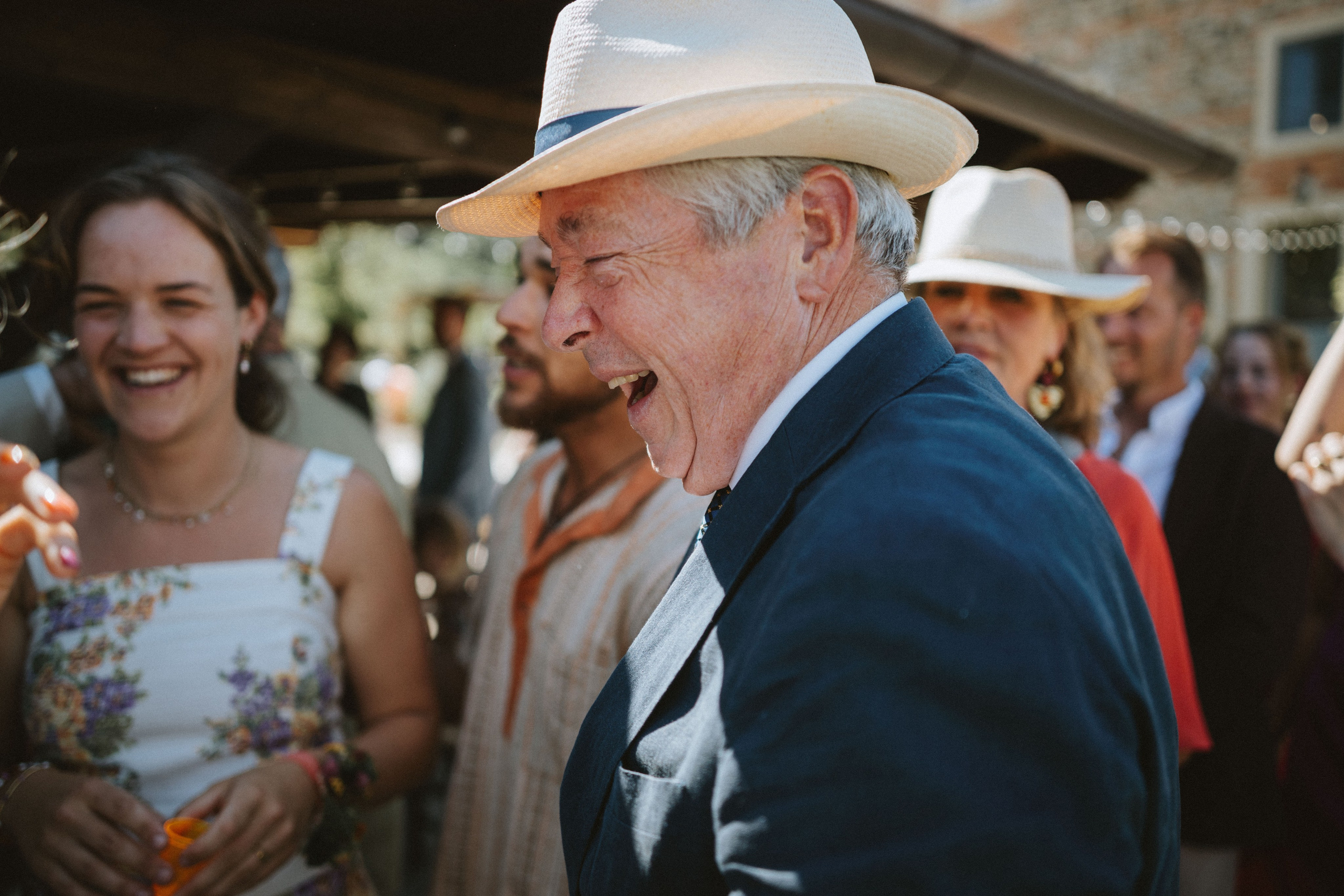 Sebastian & Isa – Matrimonio Romantico in Toscana | Celebrazione Intima tra le Colline. Fotografo di matrimoni a Firenze, Pisa e Toscana | Fotografia spontanea ed elegante in Italia