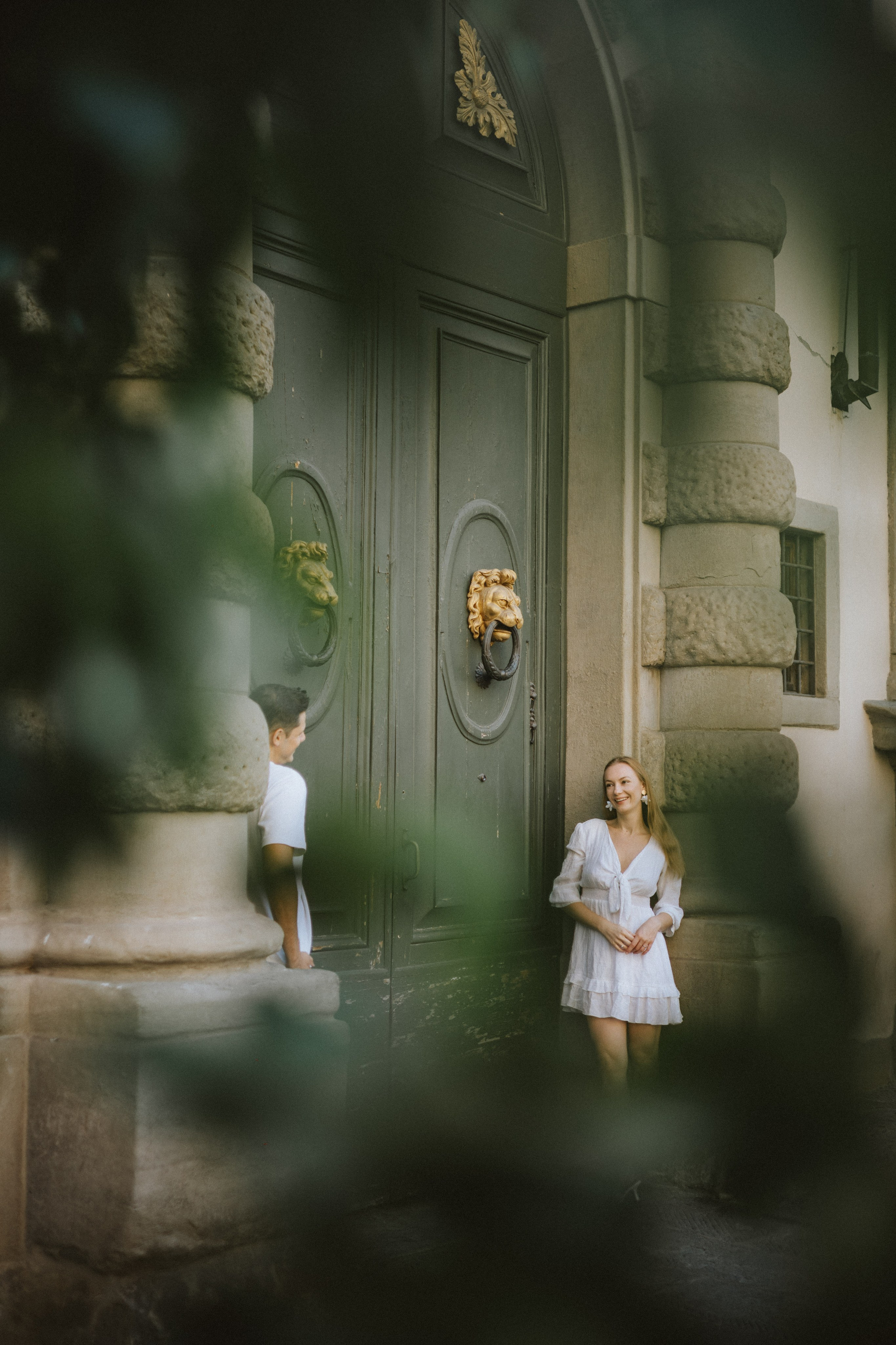 Couple Photoshoot Florence | Romantic Session at Ponte Vecchio & Uffizi. Wedding Photographer in Florence, Pisa & Tuscany | Candid & Elegant Photography in Italy