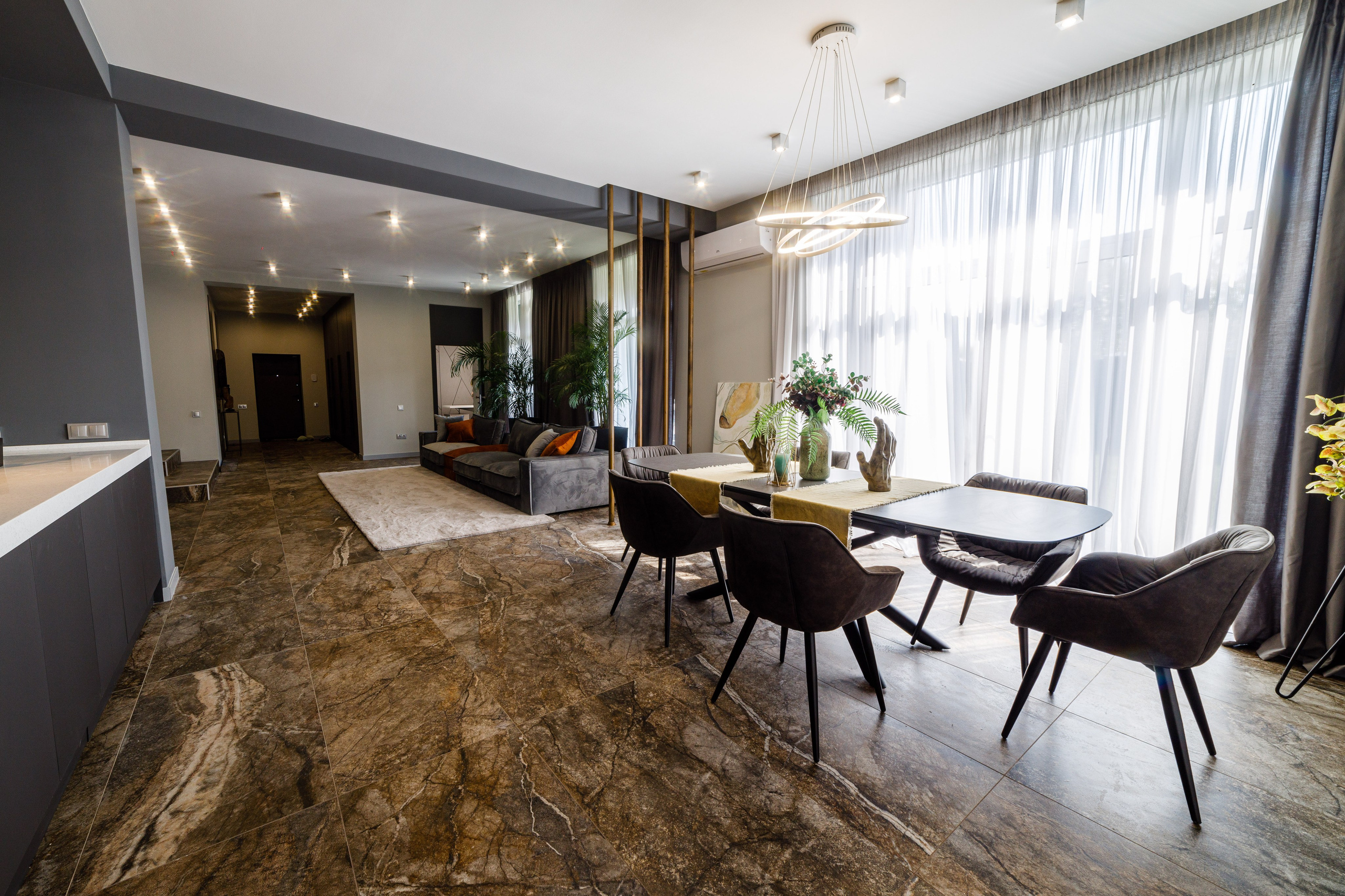 Fotografia di interni e architettura a Firenze, Toscana e Italia | Kutsan Photography. Fotografo di matrimoni a Firenze, Pisa e Toscana | Fotografia spontanea ed elegante in Italia