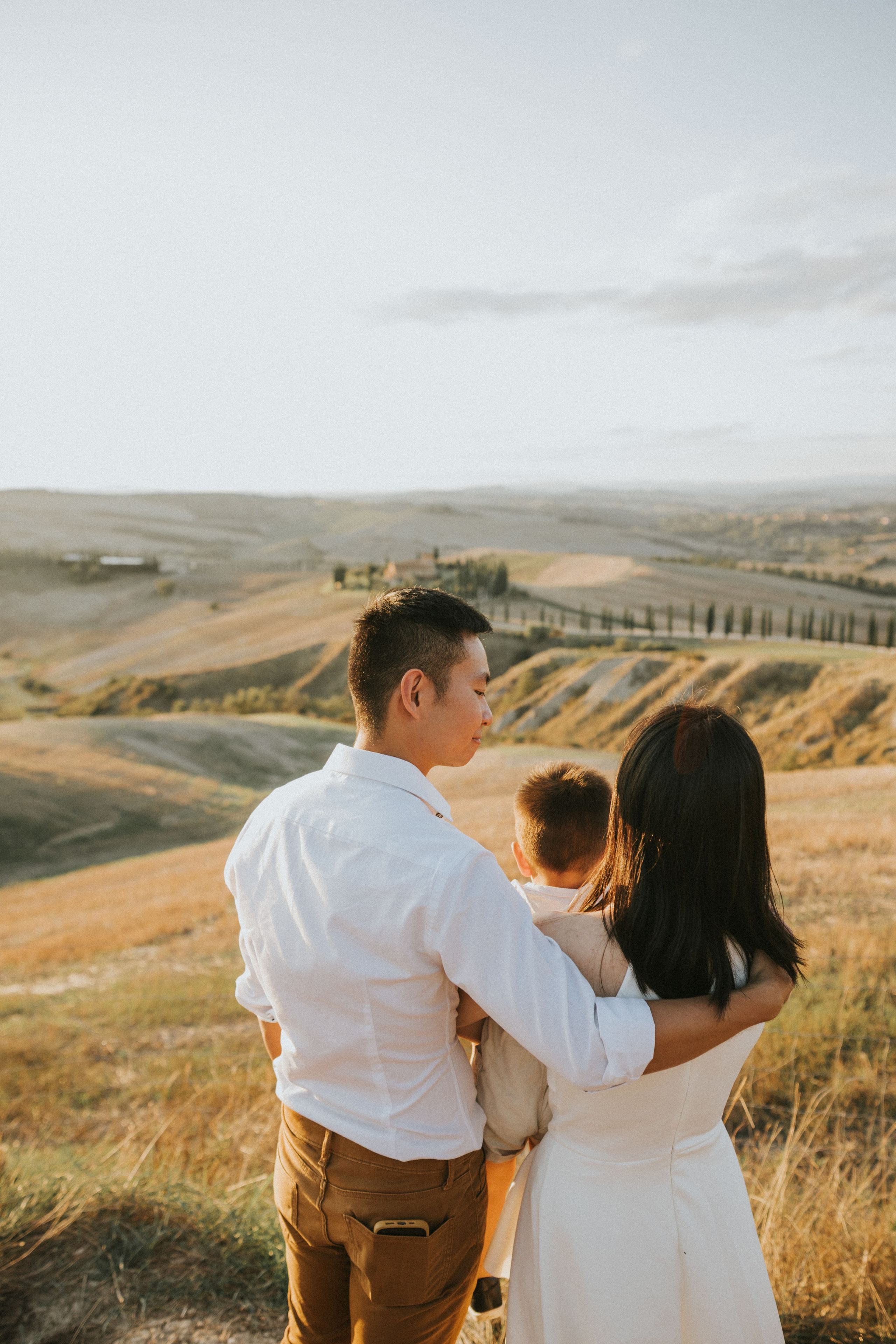 Family Photoshoot in Tuscany | Val d’Orcia & Pienza Photographer. Wedding Photographer in Florence, Pisa & Tuscany | Candid & Elegant Photography in Italy