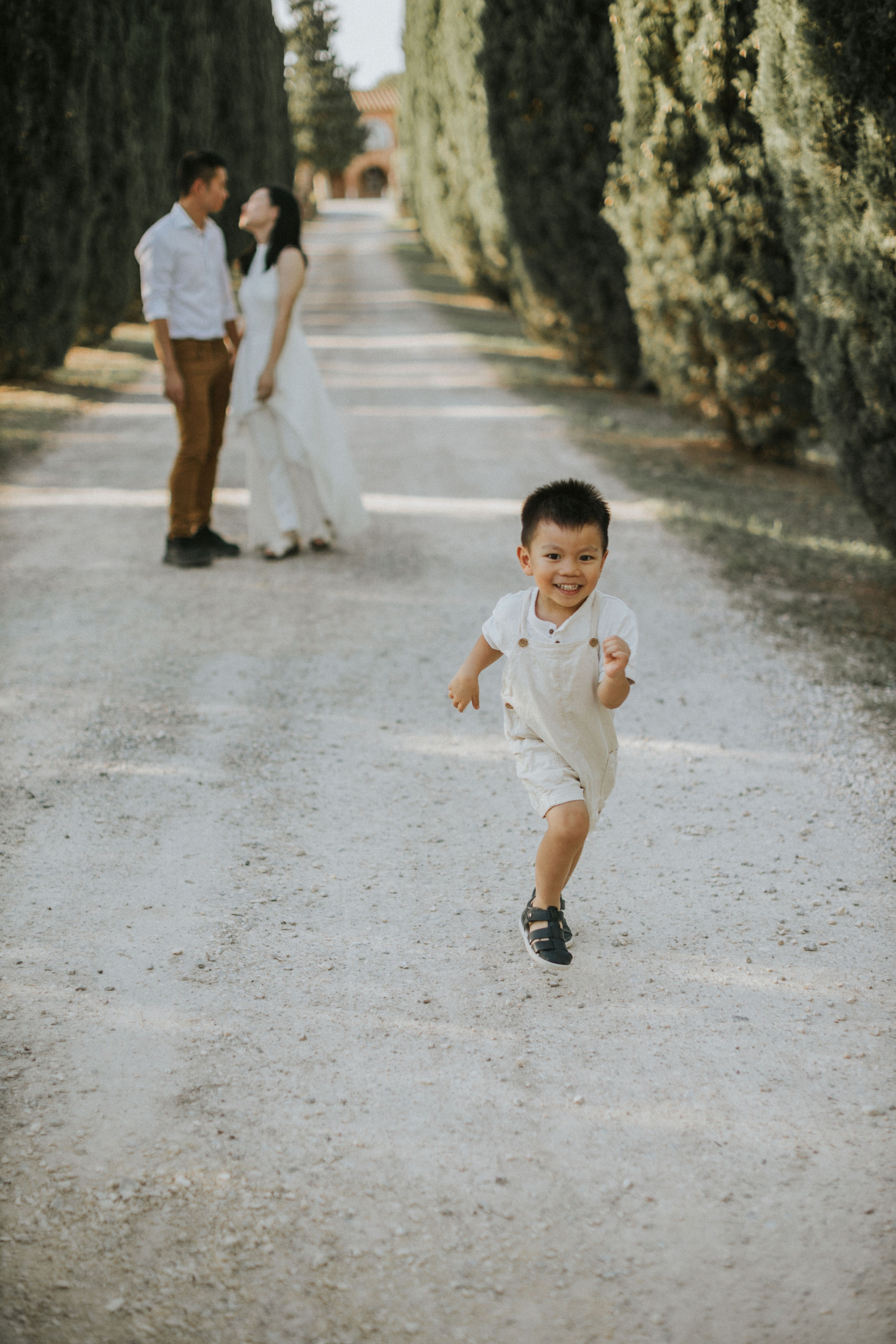 Family Photoshoot in Tuscany | Val d’Orcia & Pienza Photographer. Wedding Photographer in Florence, Pisa & Tuscany | Candid & Elegant Photography in Italy