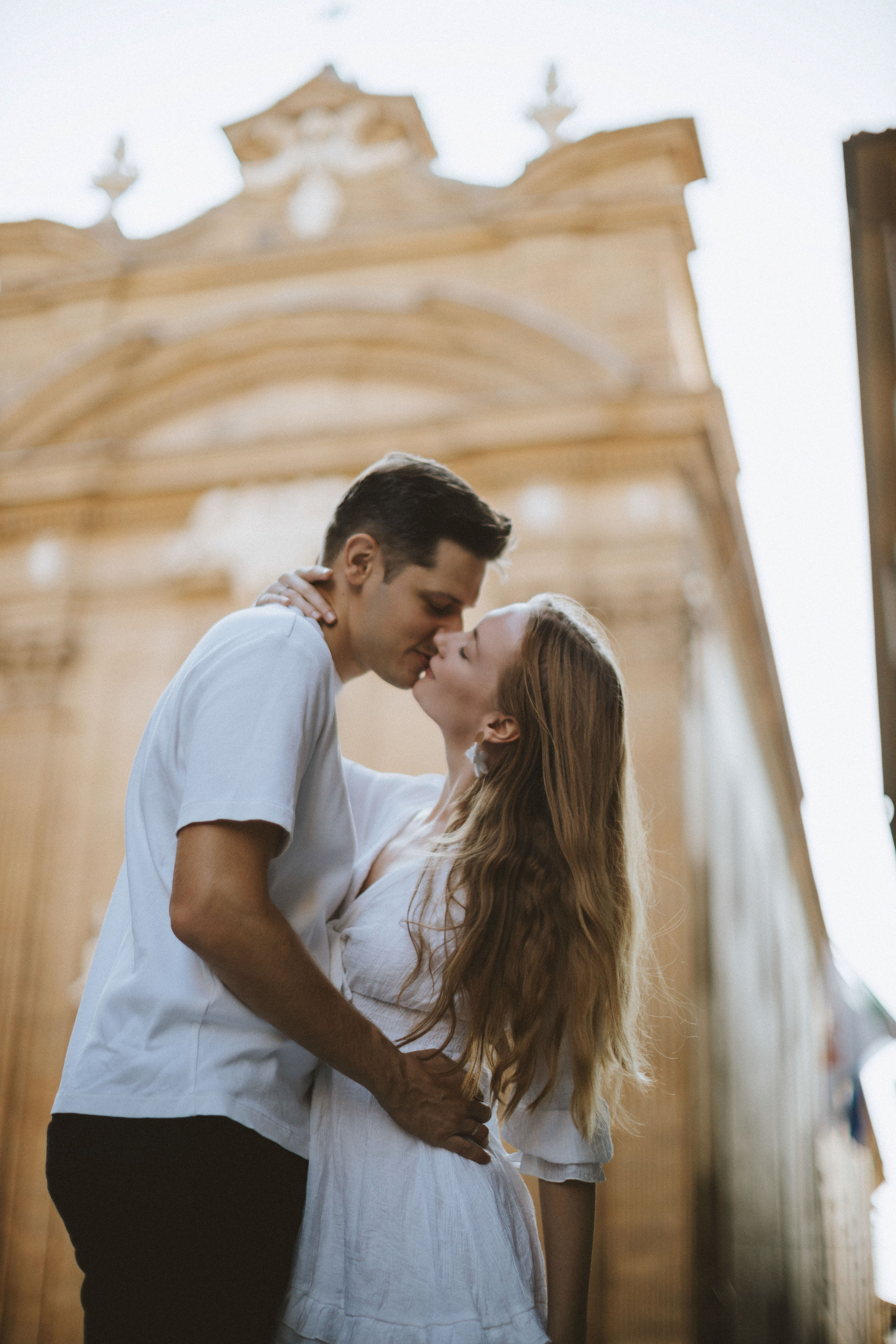 Couple Photoshoot Florence | Romantic Session at Ponte Vecchio & Uffizi. Wedding Photographer in Florence, Pisa & Tuscany | Candid & Elegant Photography in Italy