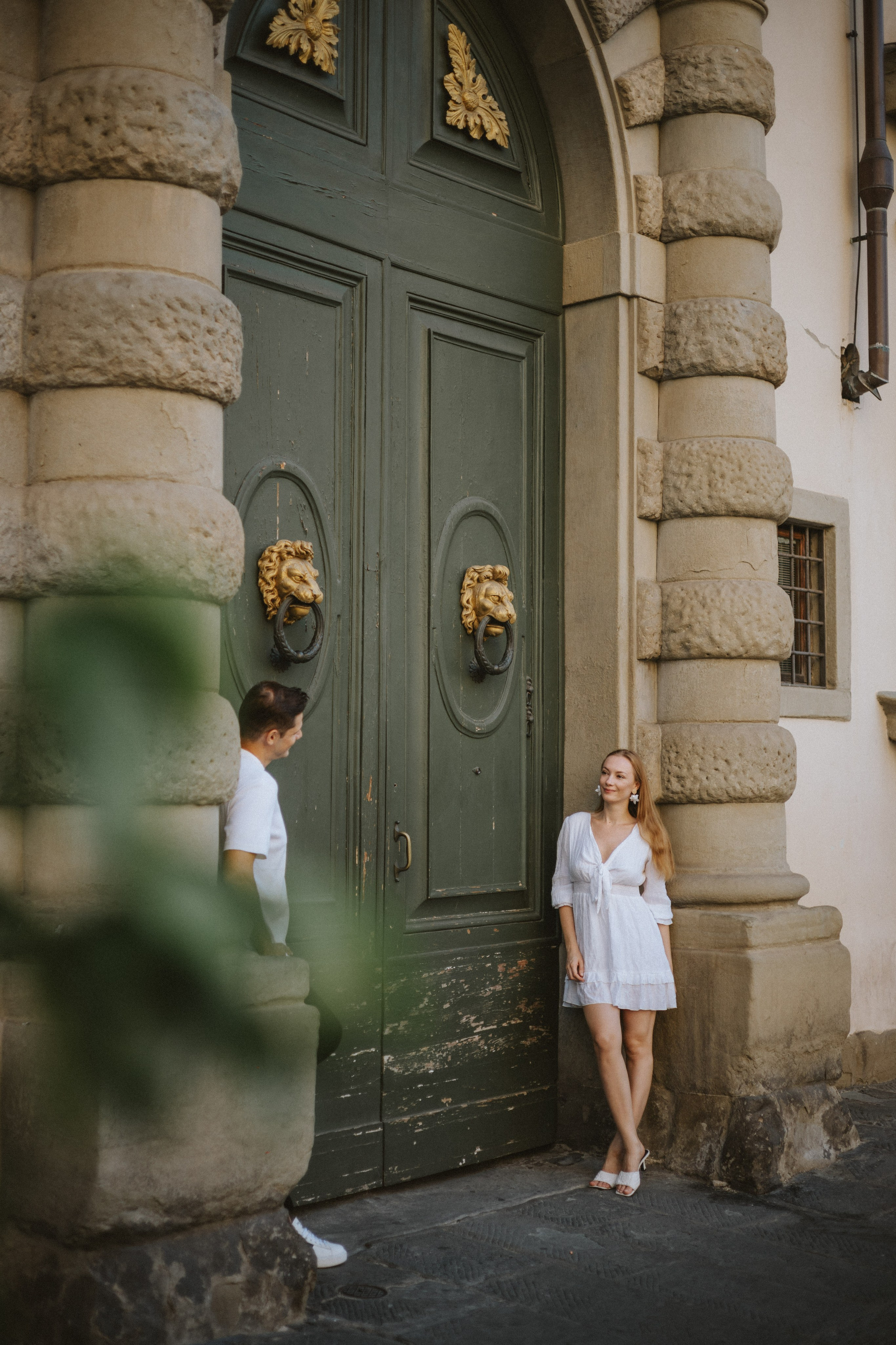 Couple Photoshoot Florence | Romantic Session at Ponte Vecchio & Uffizi. Wedding Photographer in Florence, Pisa & Tuscany | Candid & Elegant Photography in Italy