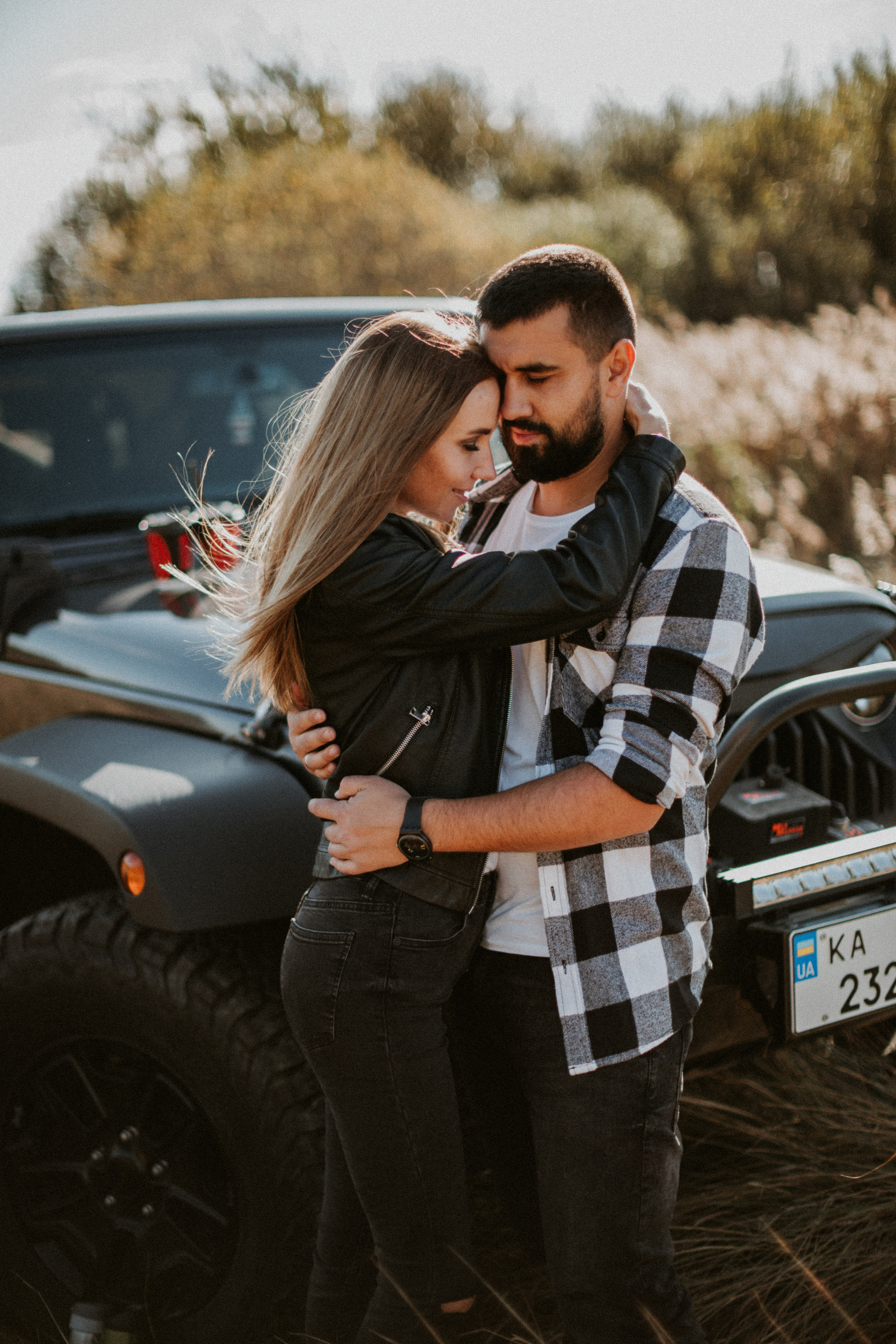 Nikolay & Olga — Stylish Couple Photoshoot | Sunset & Jeep Wrangler Meta Description: Discover Nikolay & Olga’s romantic couple photoshoot:. Wedding Photographer in Florence, Pisa & Tuscany | Candid & Elegant Photography in Italy