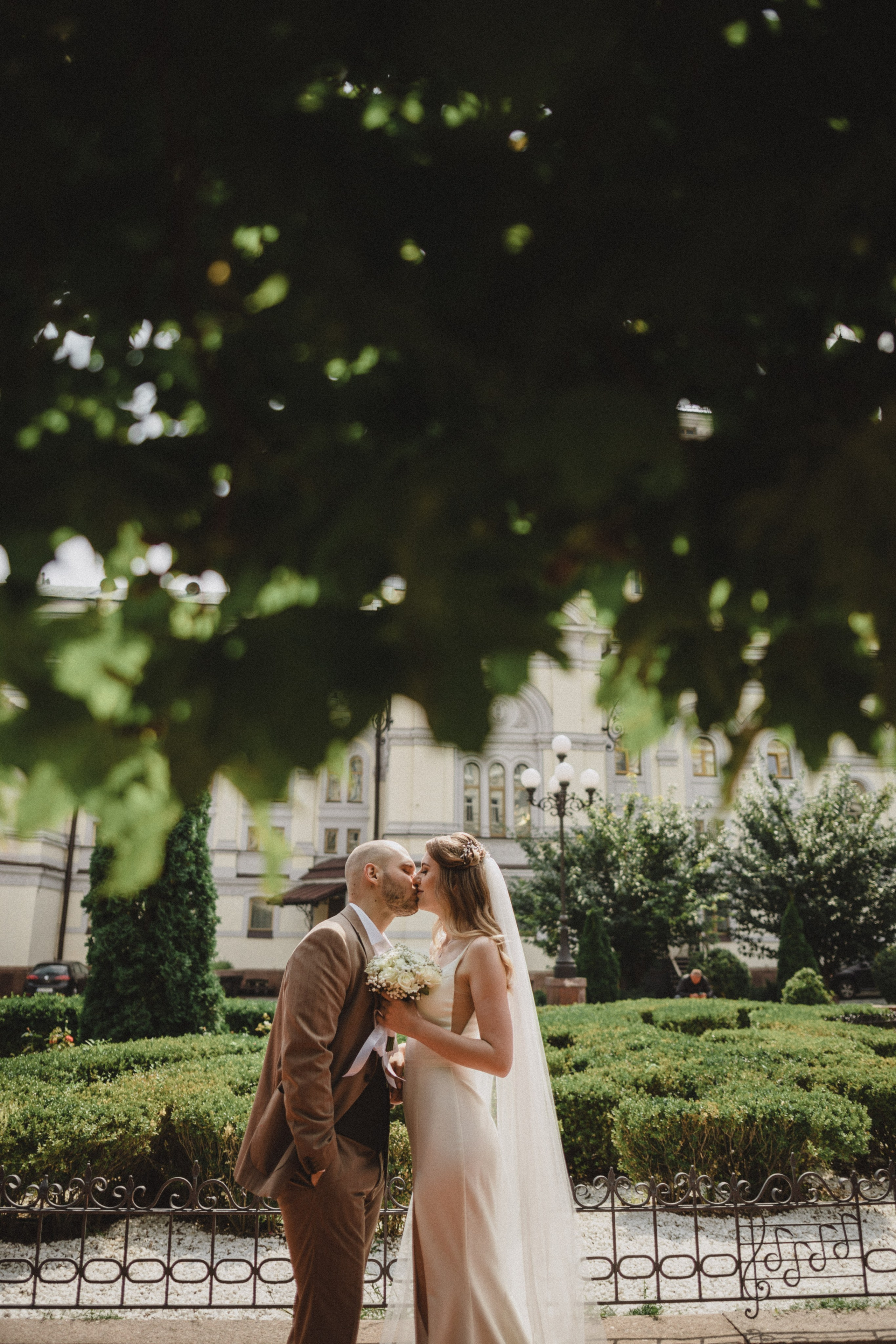 Elegant Urban Wedding Photography — Roman & Valentina. Wedding Photographer in Florence, Pisa & Tuscany | Candid & Elegant Photography in Italy