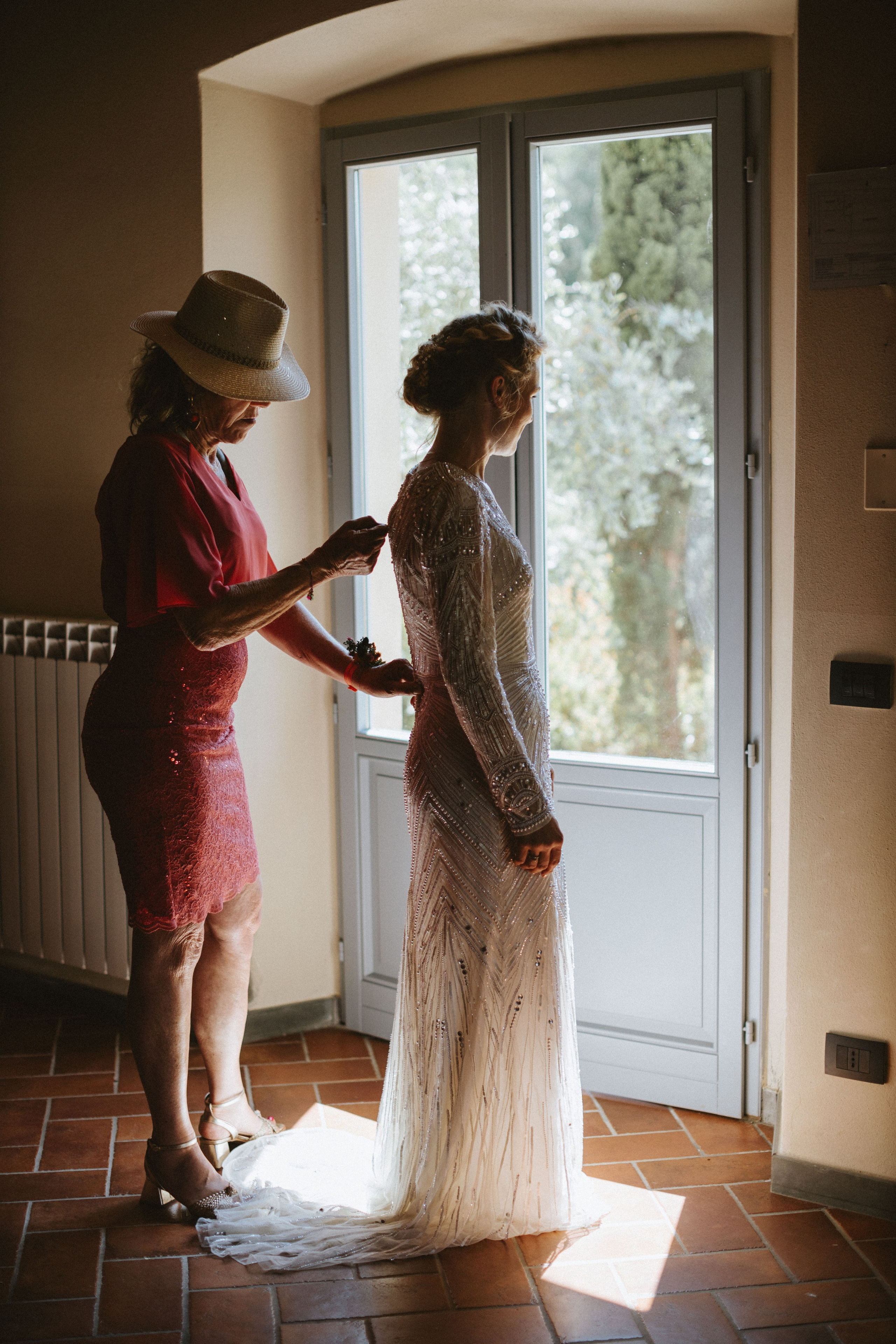 Sebastian & Isa – Matrimonio Romantico in Toscana | Celebrazione Intima tra le Colline. Fotografo di matrimoni a Firenze, Pisa e Toscana | Fotografia spontanea ed elegante in Italia