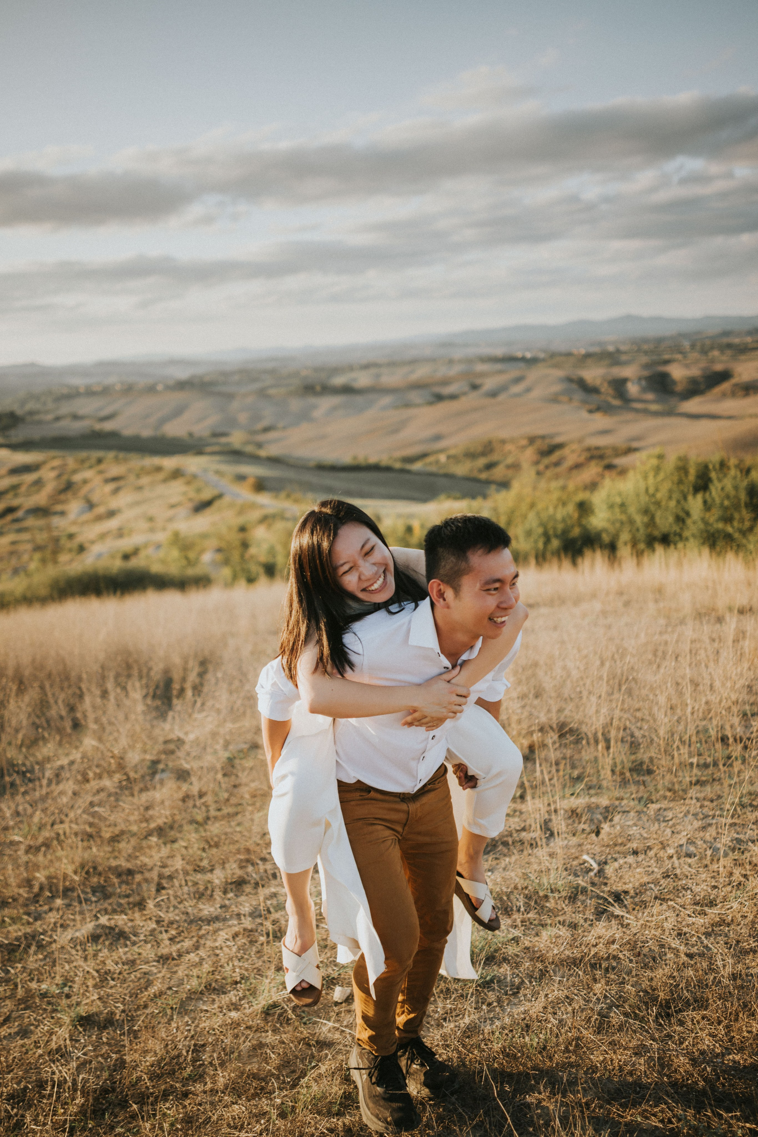 Family Photoshoot in Tuscany | Val d’Orcia & Pienza Photographer. Wedding Photographer in Florence, Pisa & Tuscany | Candid & Elegant Photography in Italy