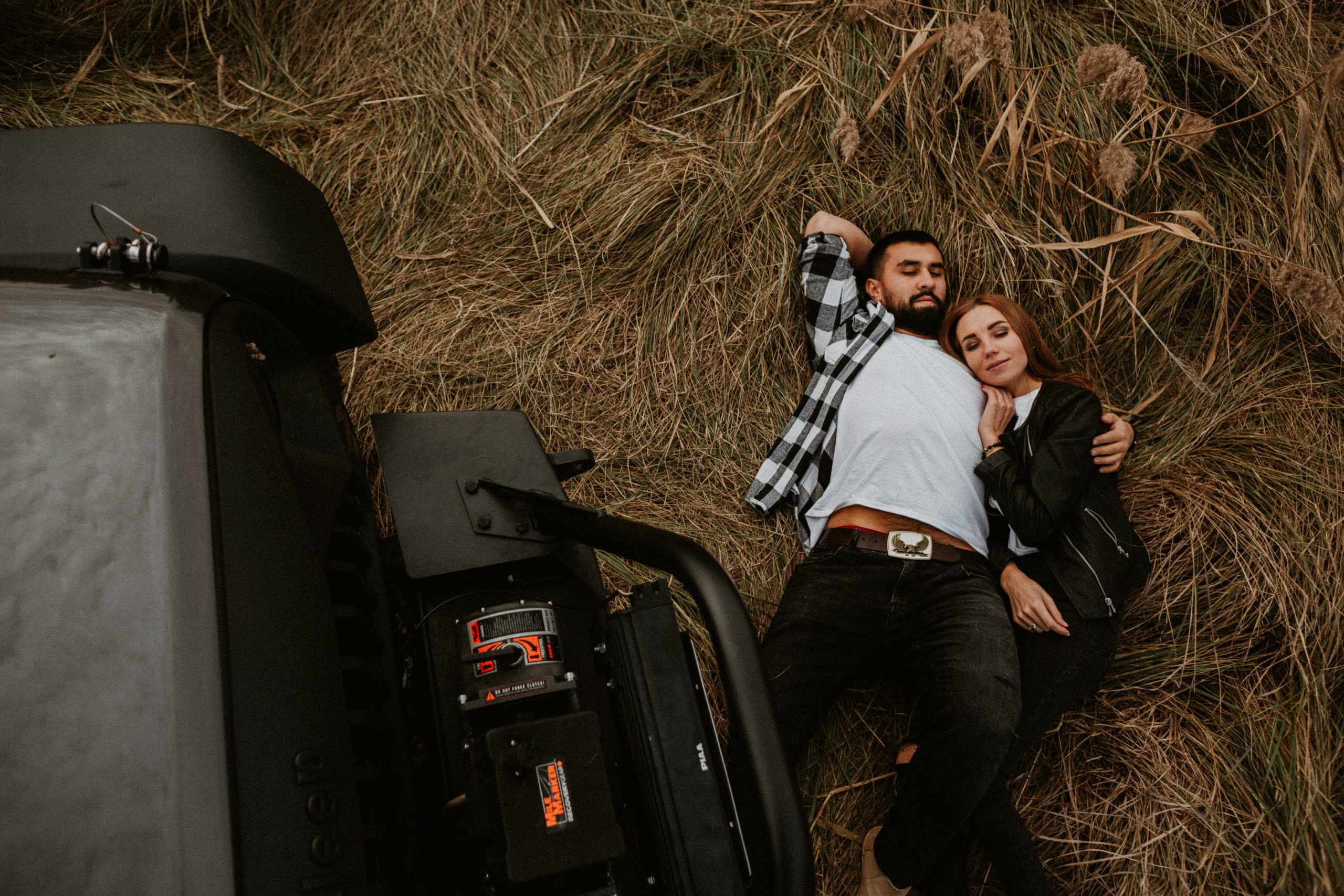 Nikolay & Olga — Stylish Couple Photoshoot | Sunset & Jeep Wrangler Meta Description: Discover Nikolay & Olga’s romantic couple photoshoot:. Wedding Photographer in Florence, Pisa & Tuscany | Candid & Elegant Photography in Italy