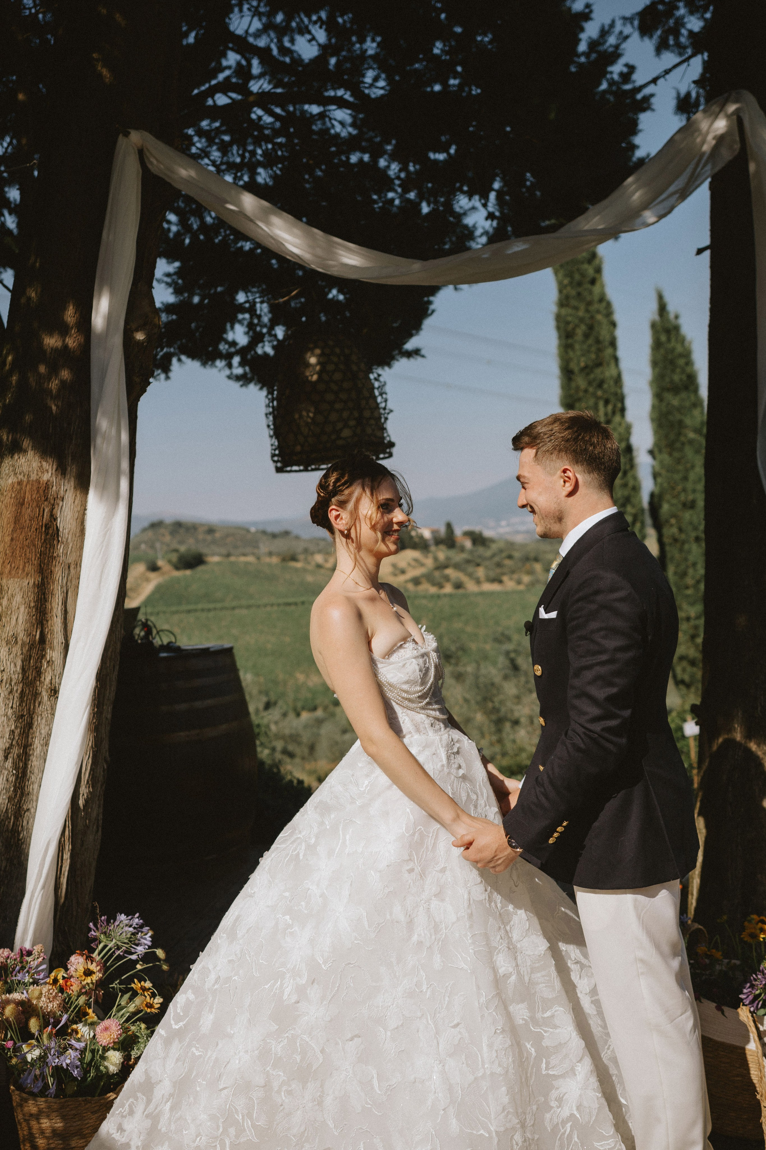 Yura & Katya: Tuscan Wedding Preview at Agriturismo Sottotono. Fotografo di matrimoni a Firenze, Pisa e Toscana | Fotografia spontanea ed elegante in Italia