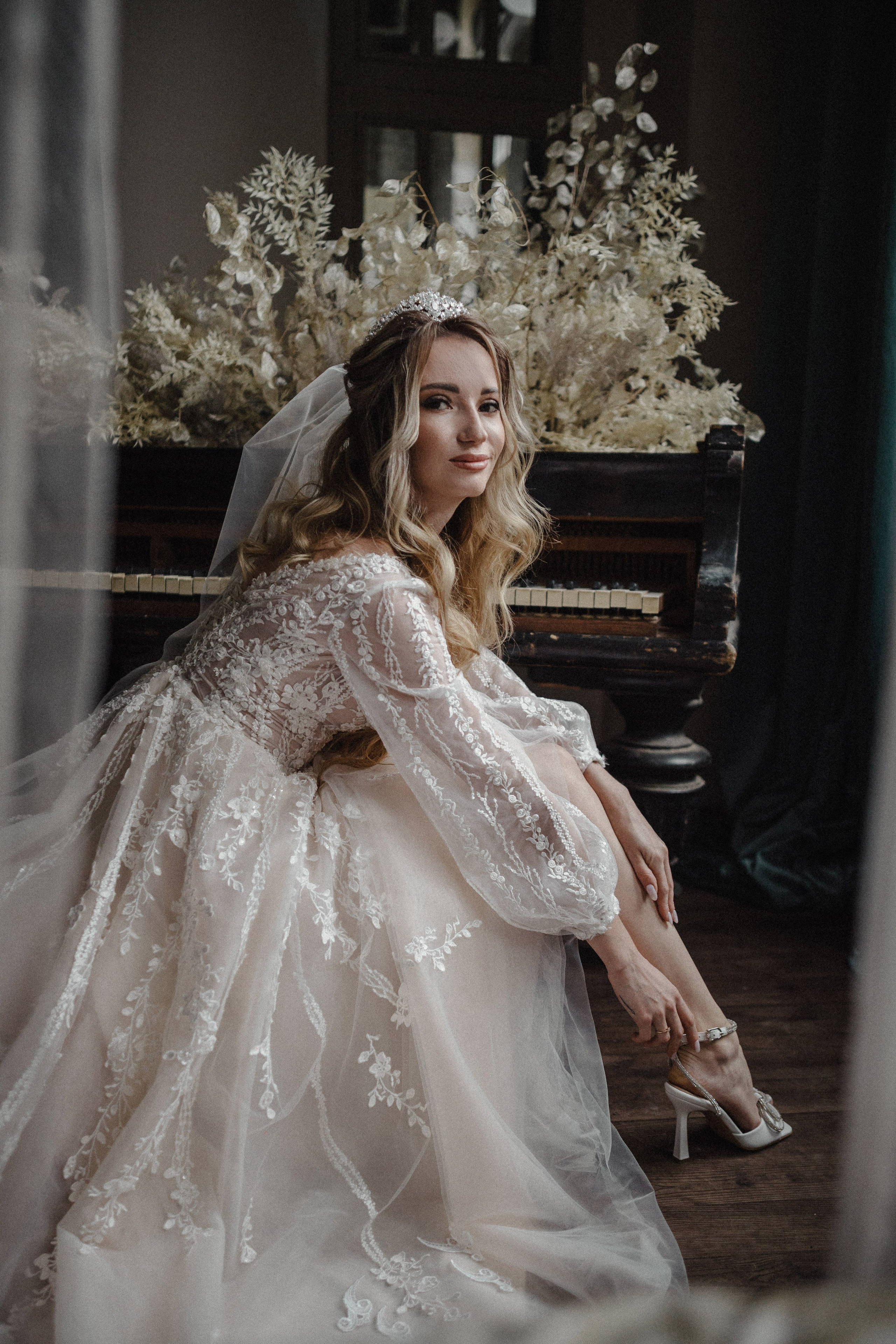 Romantic Wedding Photoshoot of Alex & Ruslana — Intimate Celebration in Style. Wedding Photographer in Florence, Pisa & Tuscany | Candid & Elegant Photography in Italy