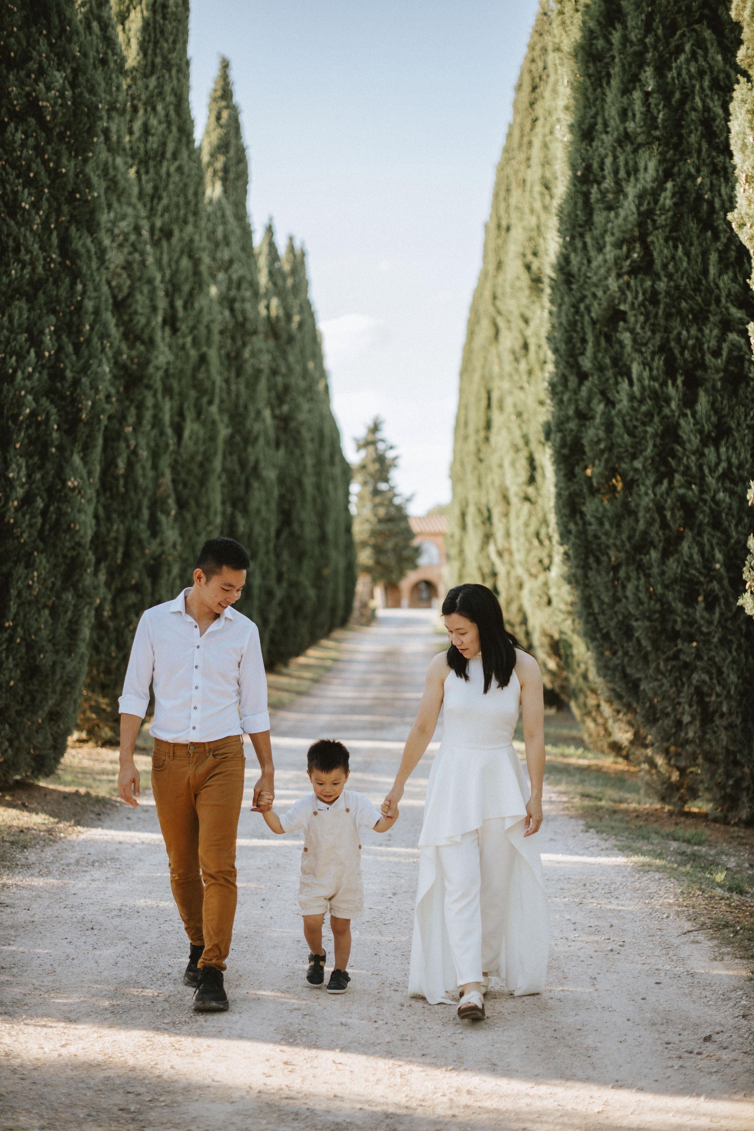 Family Photoshoot in Tuscany | Val d’Orcia & Pienza Photographer. Wedding Photographer in Florence, Pisa & Tuscany | Candid & Elegant Photography in Italy