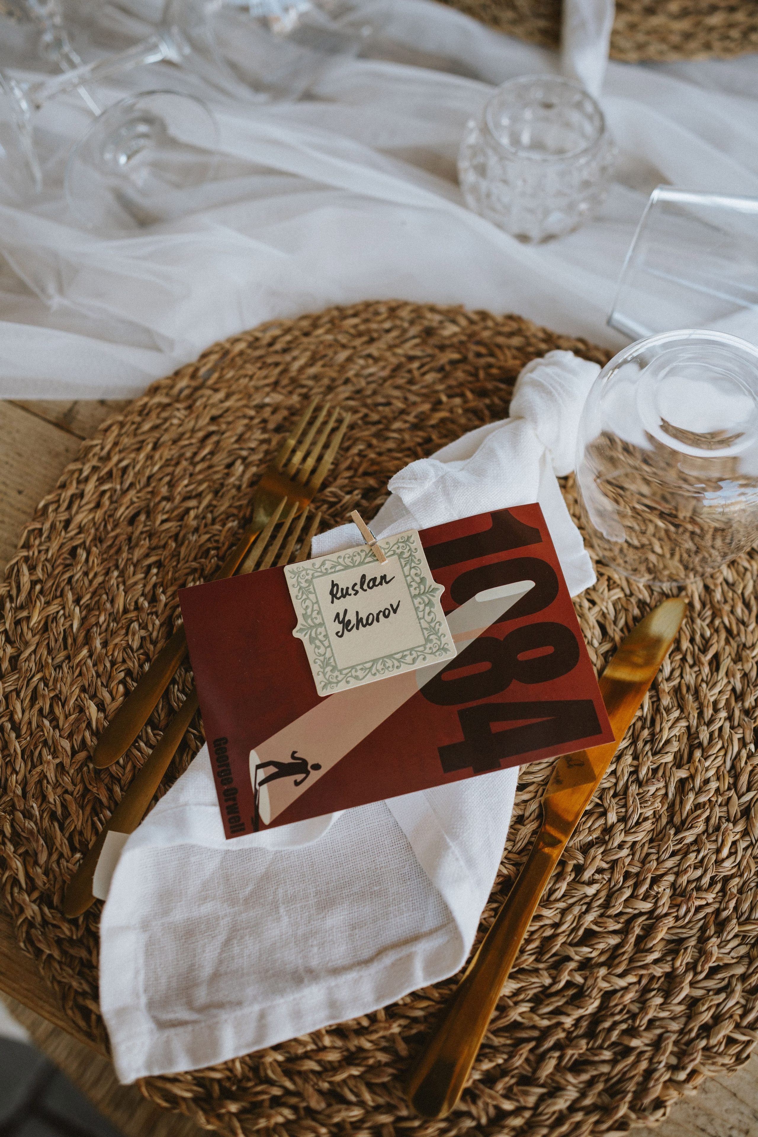 Yura & Katya: Tuscan Wedding Preview at Agriturismo Sottotono. Fotografo di matrimoni a Firenze, Pisa e Toscana | Fotografia spontanea ed elegante in Italia