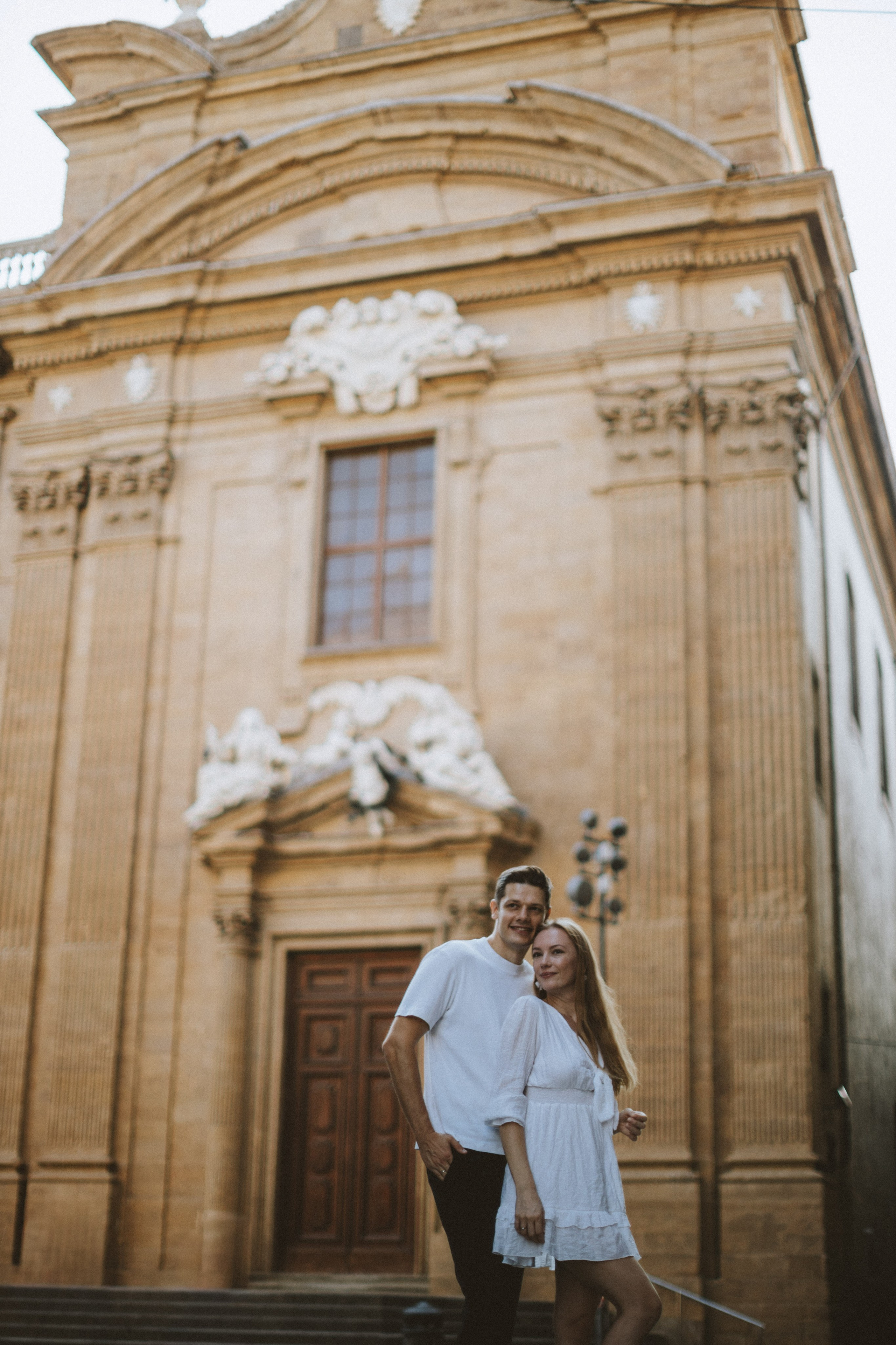 Couple Photoshoot Florence | Romantic Session at Ponte Vecchio & Uffizi. Wedding Photographer in Florence, Pisa & Tuscany | Candid & Elegant Photography in Italy