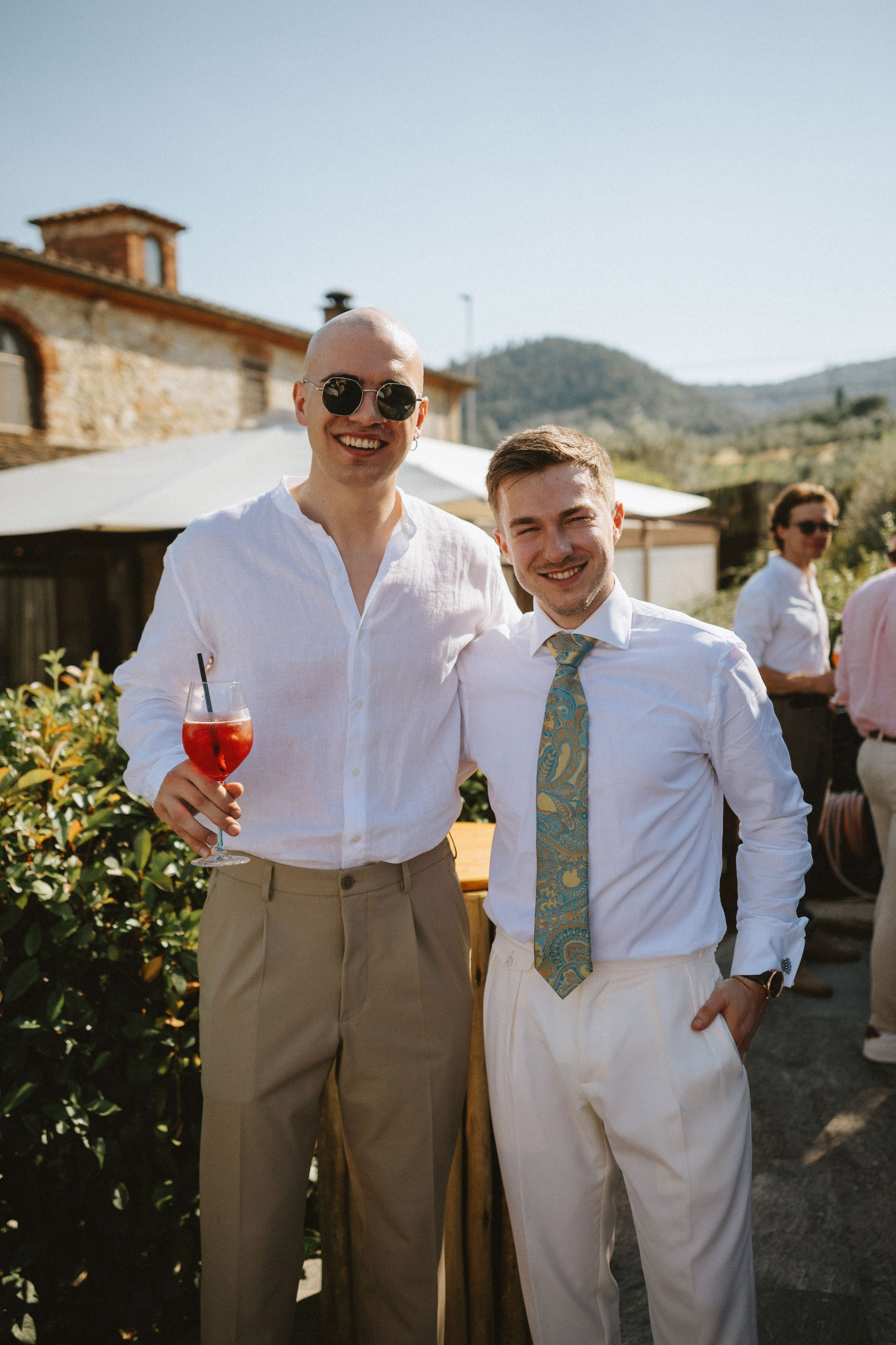 Yura & Katya: Tuscan Wedding Preview at Agriturismo Sottotono. Fotografo di matrimoni a Firenze, Pisa e Toscana | Fotografia spontanea ed elegante in Italia