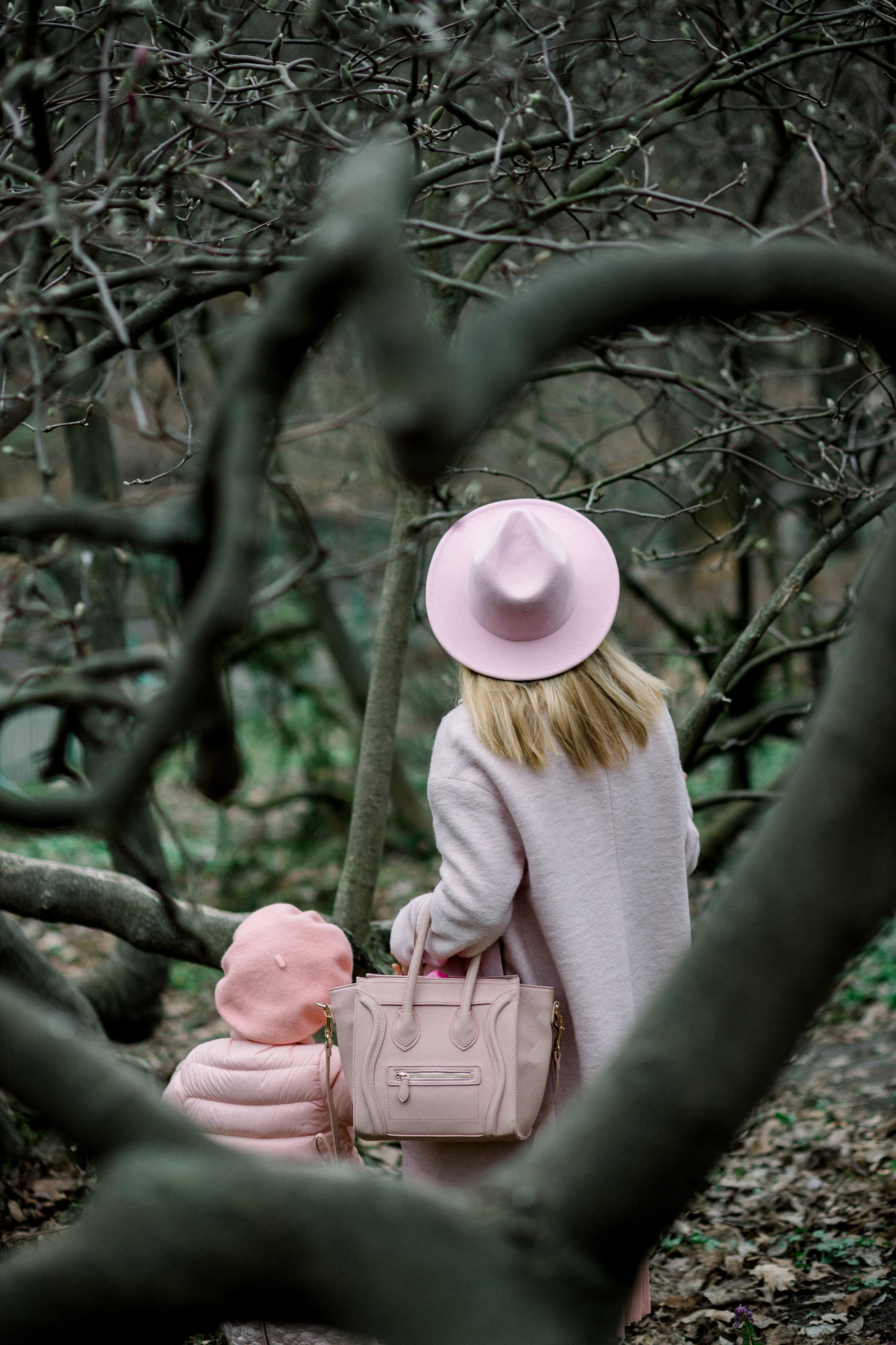 Фотосессия мамы и дочки в ботаническом саду им. Фомина. Wedding Photographer in Florence, Pisa & Tuscany | Candid & Elegant Photography in Italy