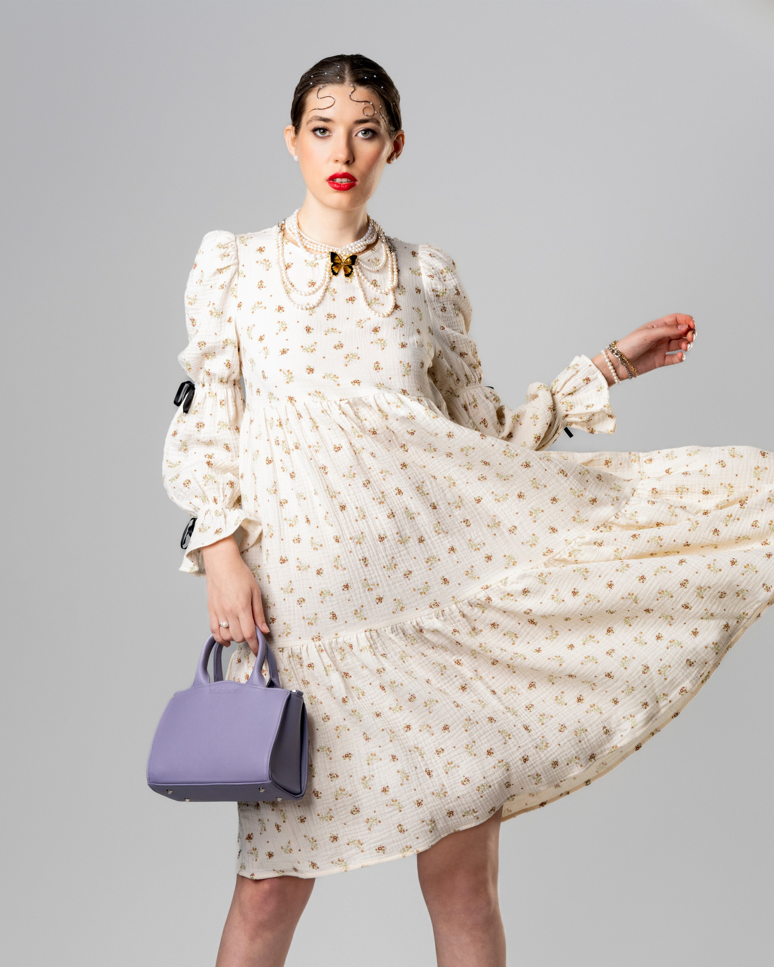 alt="kreatywna stylizacja kampanii modowej w studio w Warszawie współpraca z polskimi markami odzieżowymi"