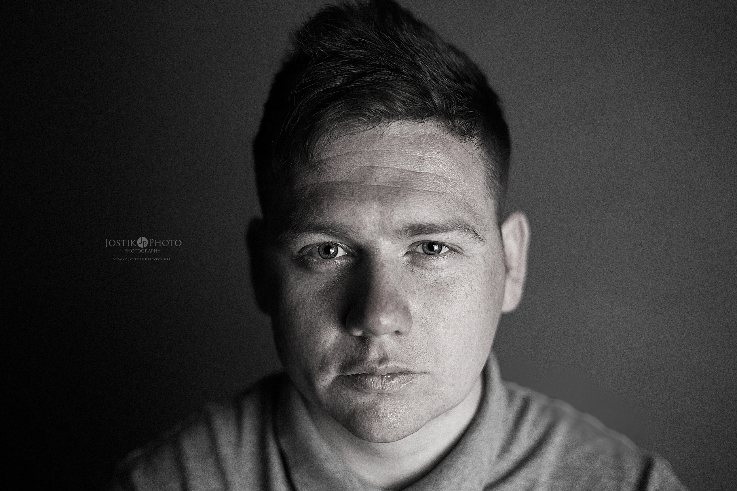 Контакты. Фотограф JOSTIK PHOTO Каменское