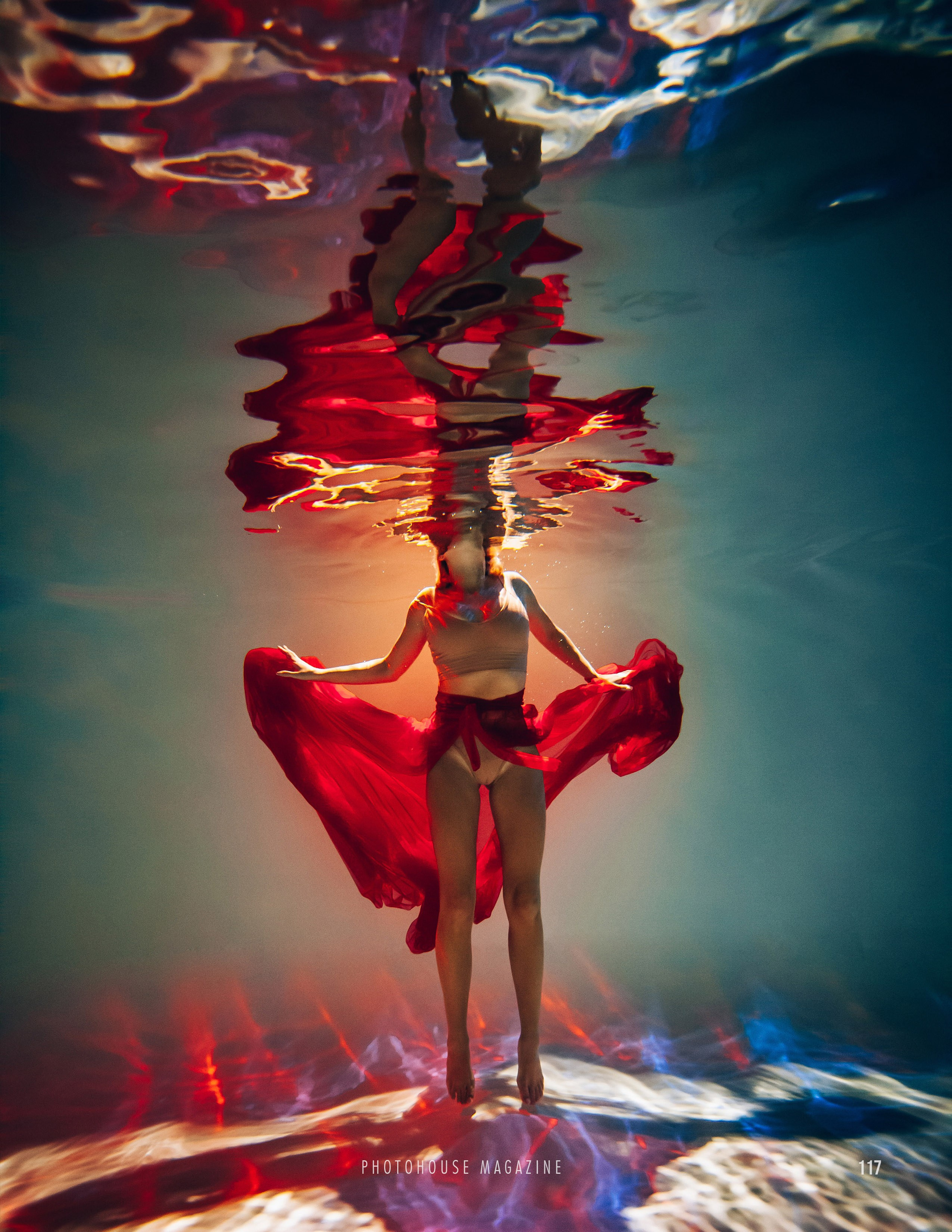 Підводна фотосесія для Марини на обкладинці Photohouse Magazine. Фотограф Ігор Тополенко Арт- фото та весільна фотографія Україна Київ